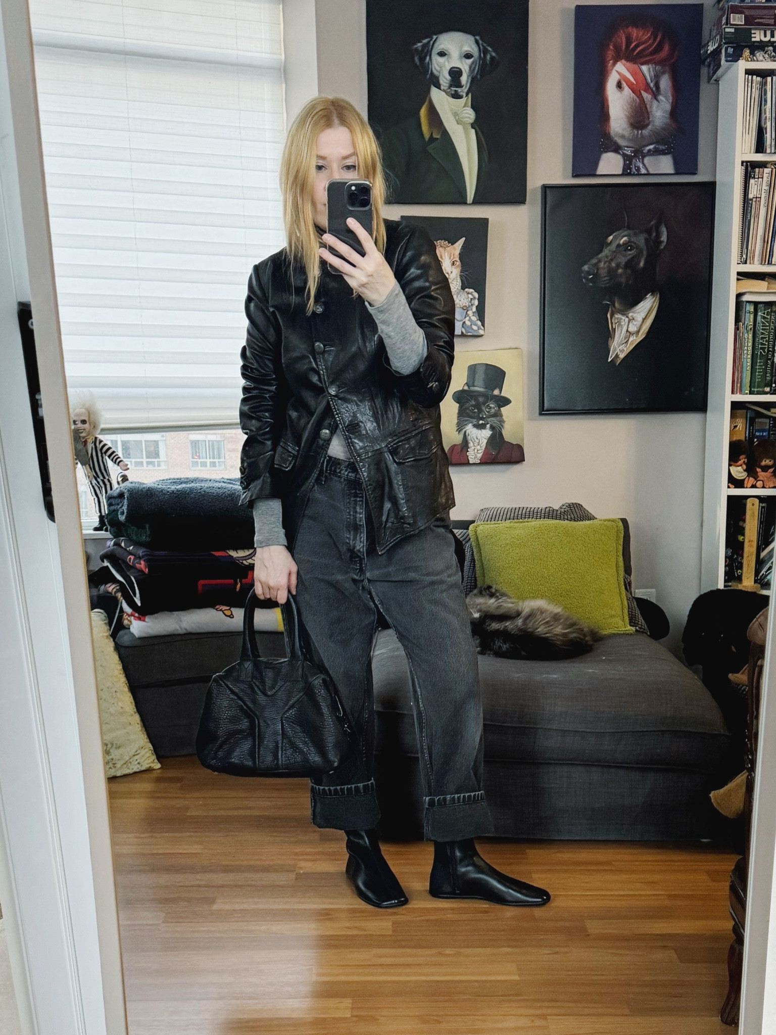 Bear with me, I’m going to be wearing these boots a lot. 
Everything is secondhand or vintage except the boots. 

•
#winteroutfit #ysleasy #wintertrends #torontostylist #StyleOver40  #secondhandFind #fashionstylist #slowfashion #vintagestyle #fringejacket #FashionOver40  #vintagestyle #genX #genXStyle #shopSecondhand #genXInfluencer #genXblogger #secondhandDesigner #Over40Style #40PlusStyle 



#LTKShoeCrush #LTKOver40 #LTKStyleTip