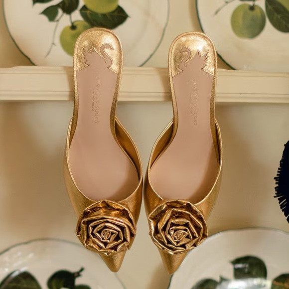 New Antonio Melani
x Jennifer Sumko Jensy Metallic Coated Flower Dress Mules | Poshmark