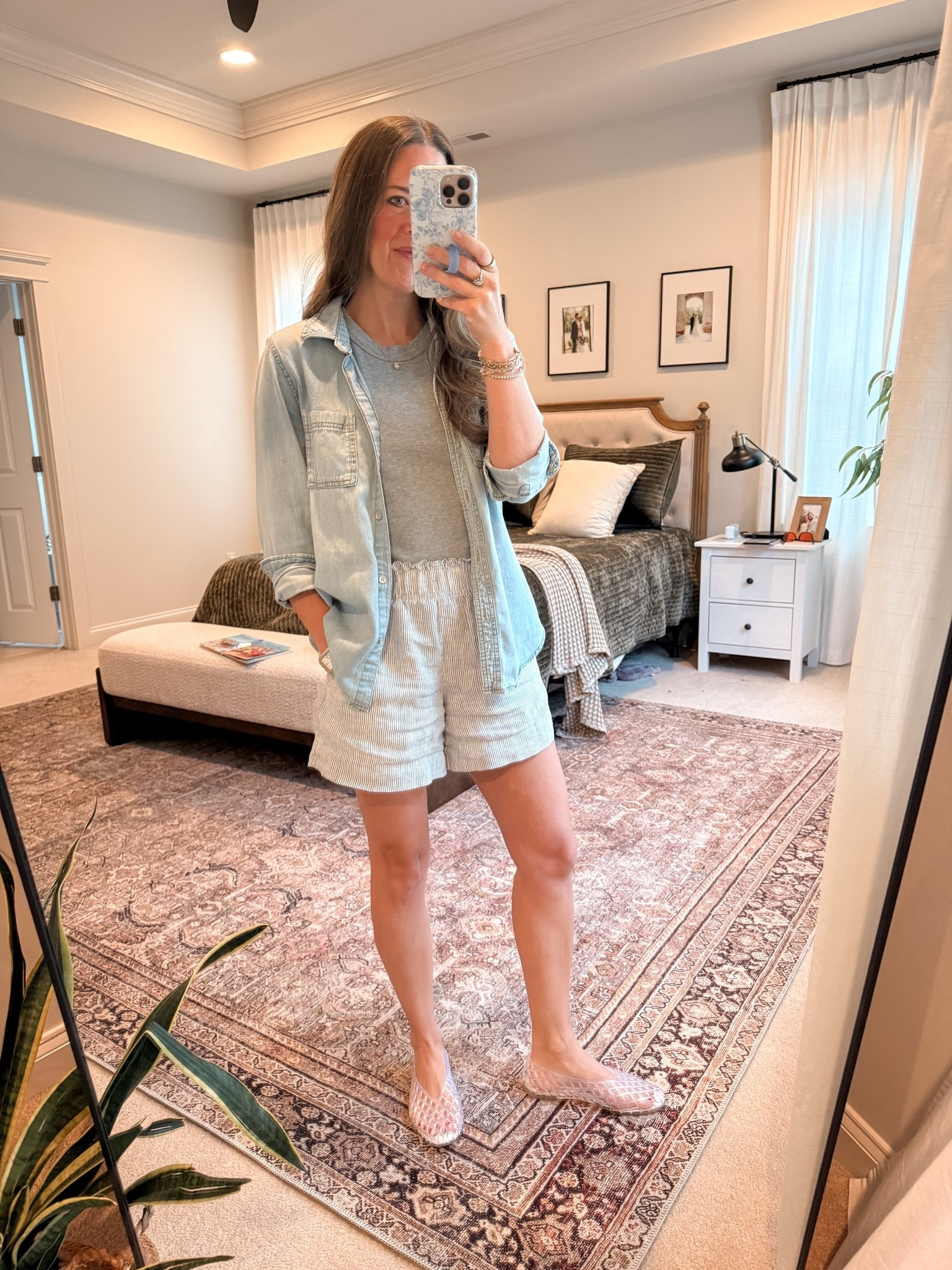 Easy mom uniform for late summer into fall 🤍

Quince linen shorts + a simple Amazon tank + chambray button-down + jelly flats. An easy transitional outfit that still works when it’s hot out.

Sizing: Quince linen shorts: XS | Amazon tank: S | Chambray button-down: S

Use my Quince code INFG-26LINENANDLIGHTCO10 for 10% off your first order.

#LTKSeasonal #LTKStyleTip #LTKMomStyle #LTKCapsuleWardrobe #LTKFallStyle

#LTKgrwm #LTKmomlife #LTKootd
