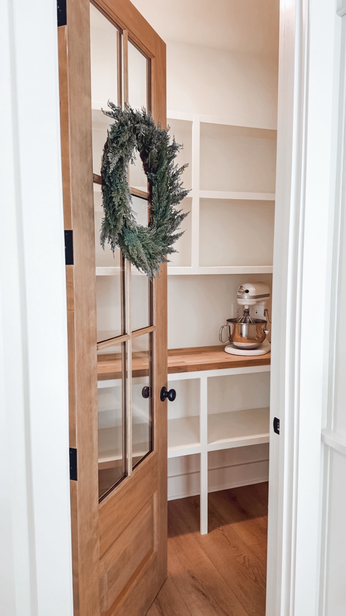 Kitchen aid mixer on sale + up to 50% of Hearth and hand 

#LTKSaleAlert #LTKHoliday #LTKCyberWeek