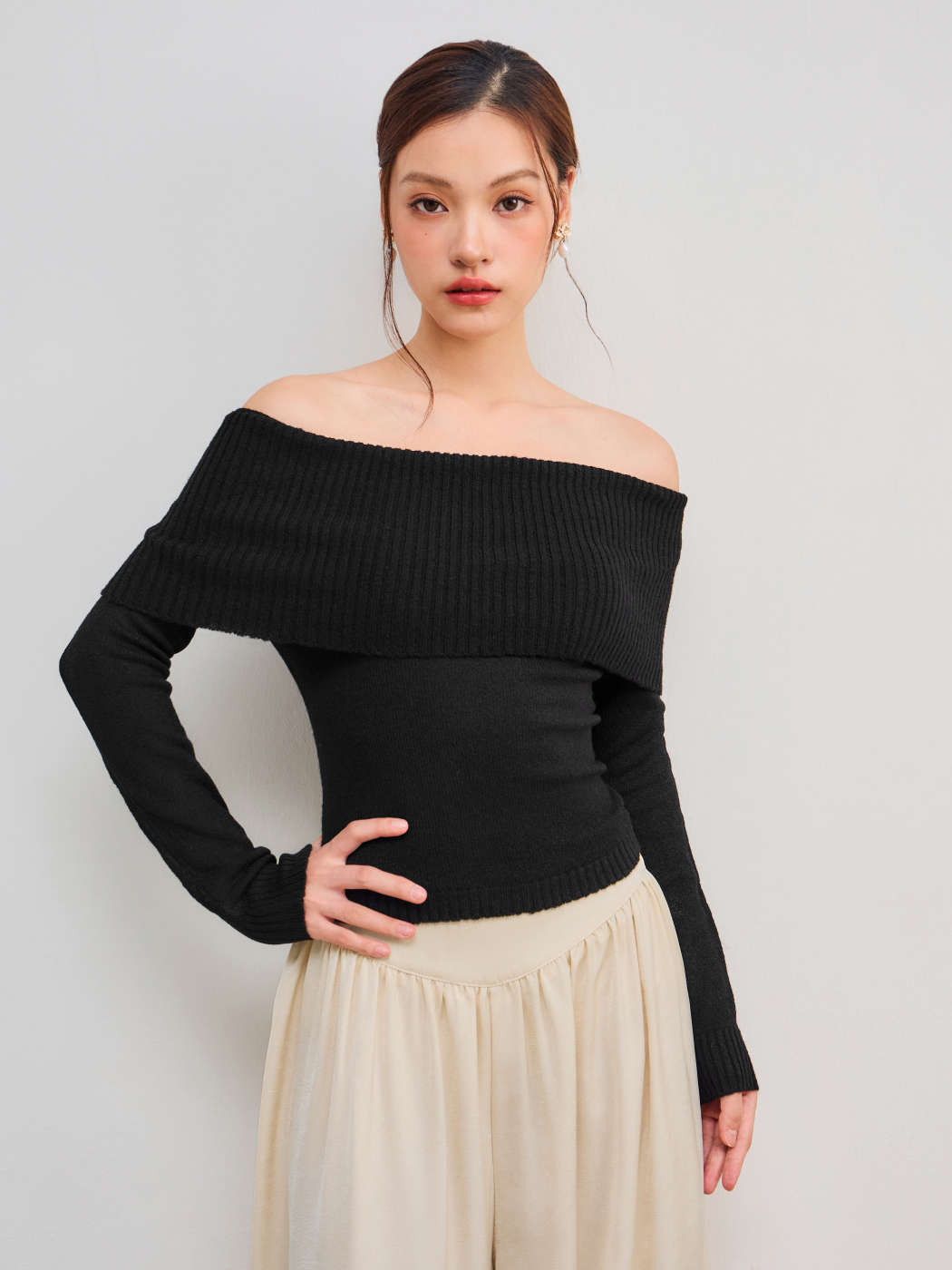 Schulterfreies Langärmliges Strickoberteil | Cider