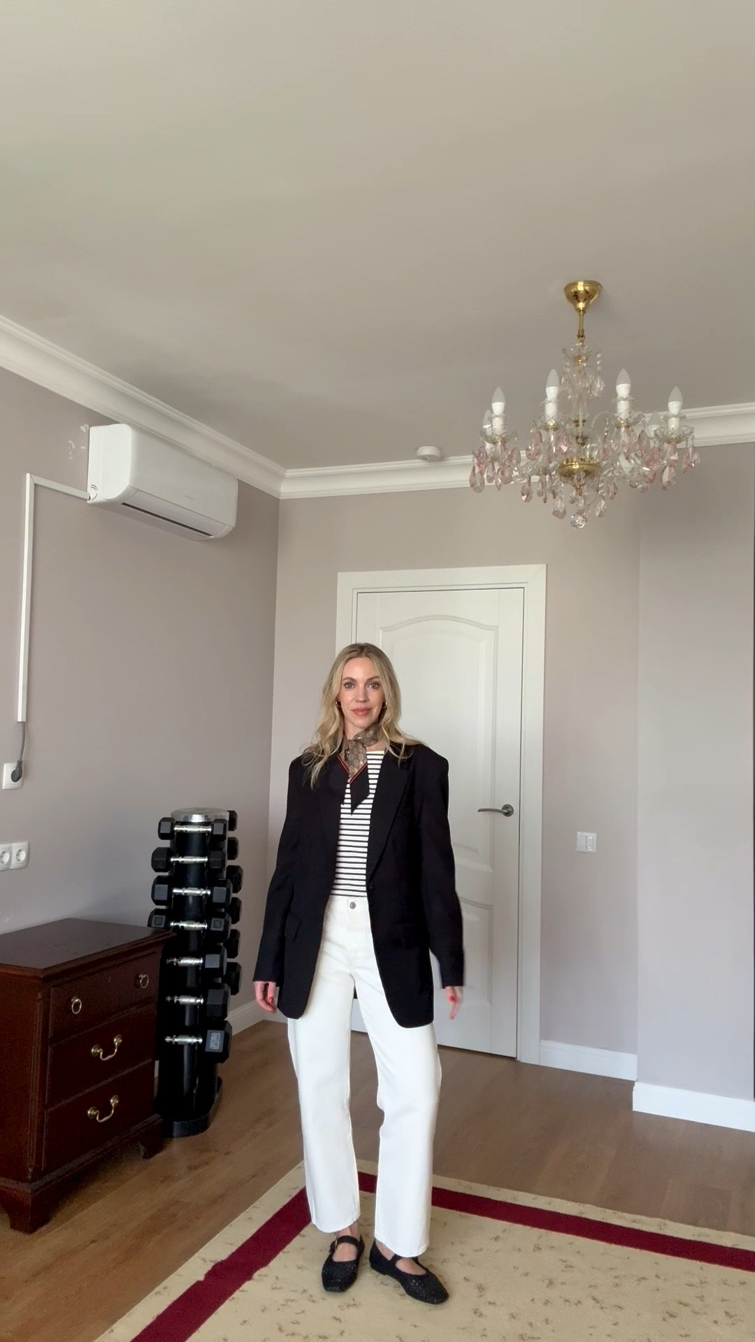 Work outfit, business casual, oversized black blazer, Gucci silk scarf, @levi white baggy jeans

#LTKWorkwear #LTKOver40 #LTKSeasonal