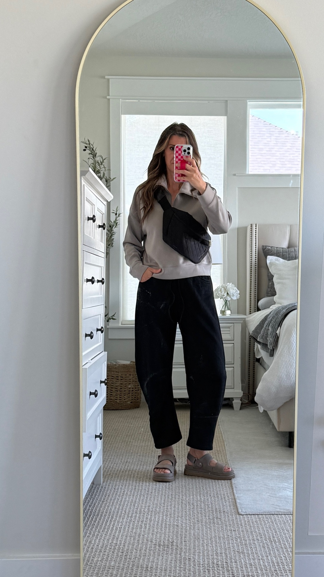 New favorite comfy fall outfit.  
Sweatshirt is so soft, perfect crop length and less than $20!! Wearing a medium.  Pants are so comfy.  Sweatpant material but barrel fit is so cute.  Wearing a small.  And the sandals I’ve been wearing all summer long. 😍
#comfyfalloutfits #falloutfits #momoutfits #momootd #canvelle #walmartfinds #amazonfinds


#LTKFamily #LTKMidsize #LTKFindsUnder50