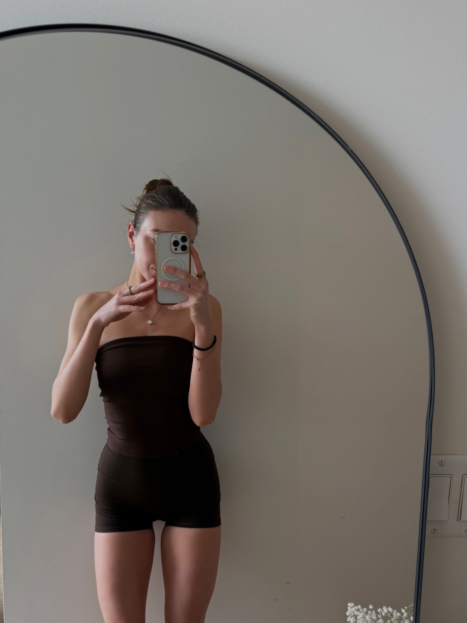 @Garage Clothing just dropped their new activewear collection and I’m obsessed. I grabbed so many pieces, but this brown set is definitely my favorite. I’ve been seeing tube tops everywhere and didn’t want to splurge, so I was so happy to finally find an affordable one at Garage🤎



activewear, brown activewear set, Pilates outfit, Pilates activewear set, Garage clothing activewear, affordable activewear set, chic activewear outfit ideas, workout sets, workout clothes, gym outfits, activewear sets, affordable workout clothes, Pilates set, Pilates outfit ideas, activewear aesthetic, wellness activewear outfits, trendy workout sets, casual activewear outfit, fitness outfit inspiration, matching workout sets, Pilates girl aesthetic, everyday activewear outfits

#LTKstyletip #LTKfitness #LTKcanada