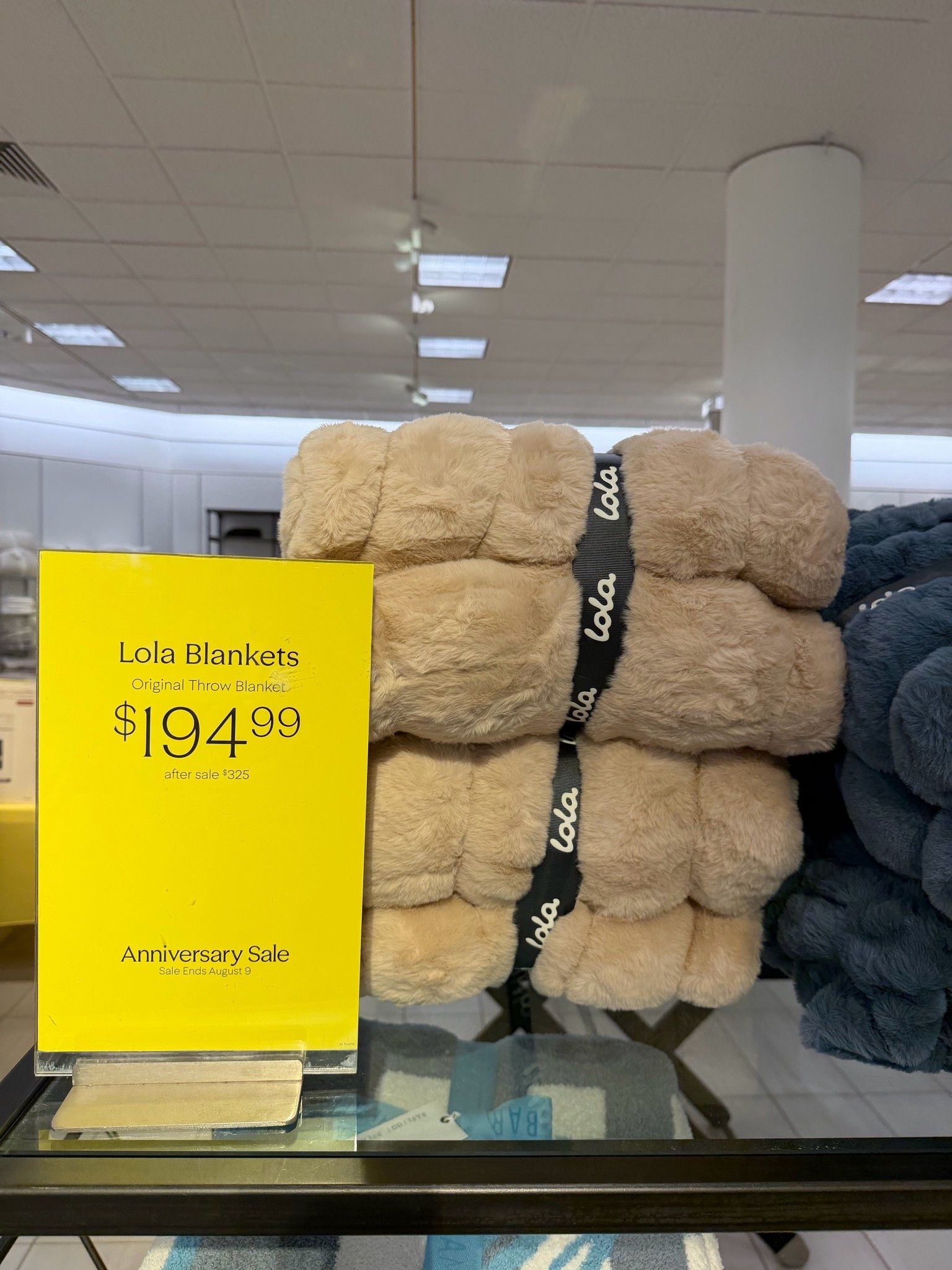 Lola blankets $130 OFF for the #nsale

#LTKootd #LTKgrwm #LTKdayinmylife
