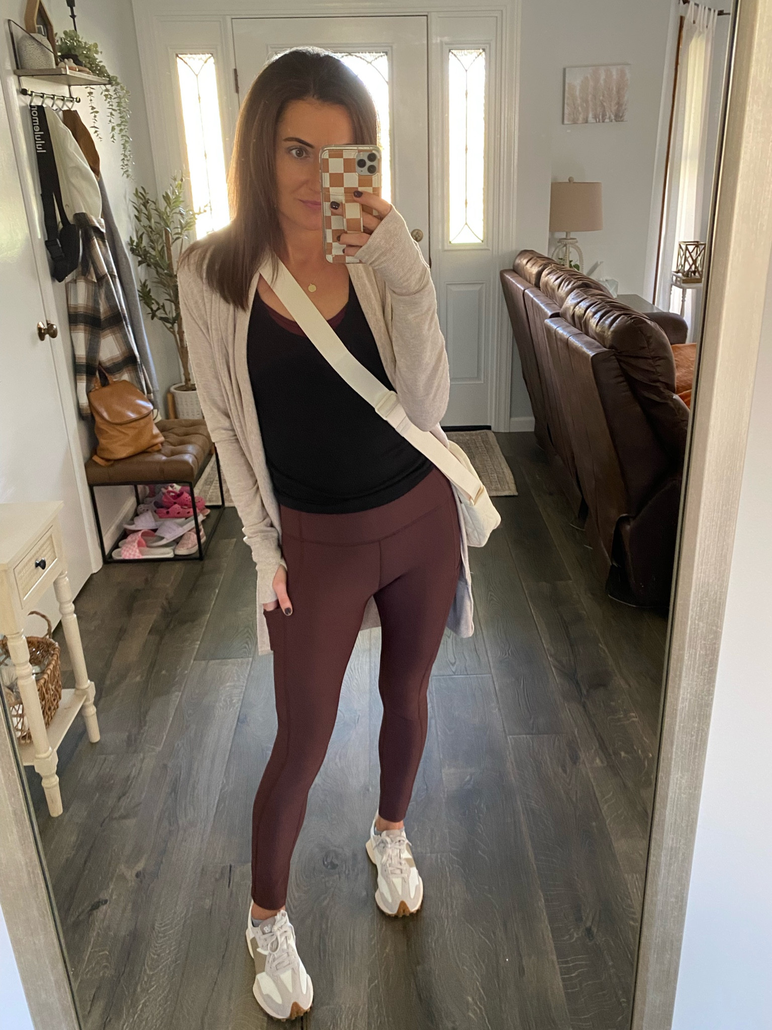 I have found THE most buttery soft fleece lined leggings for winter! They come in tons of colors and with or without pockets too! (This color is called Taupe but it’s actually a dark brown) Catch me wearing these on repeat all fall and winter!

#LTKshoecrush #LTKstyletip #LTKfindsunder50