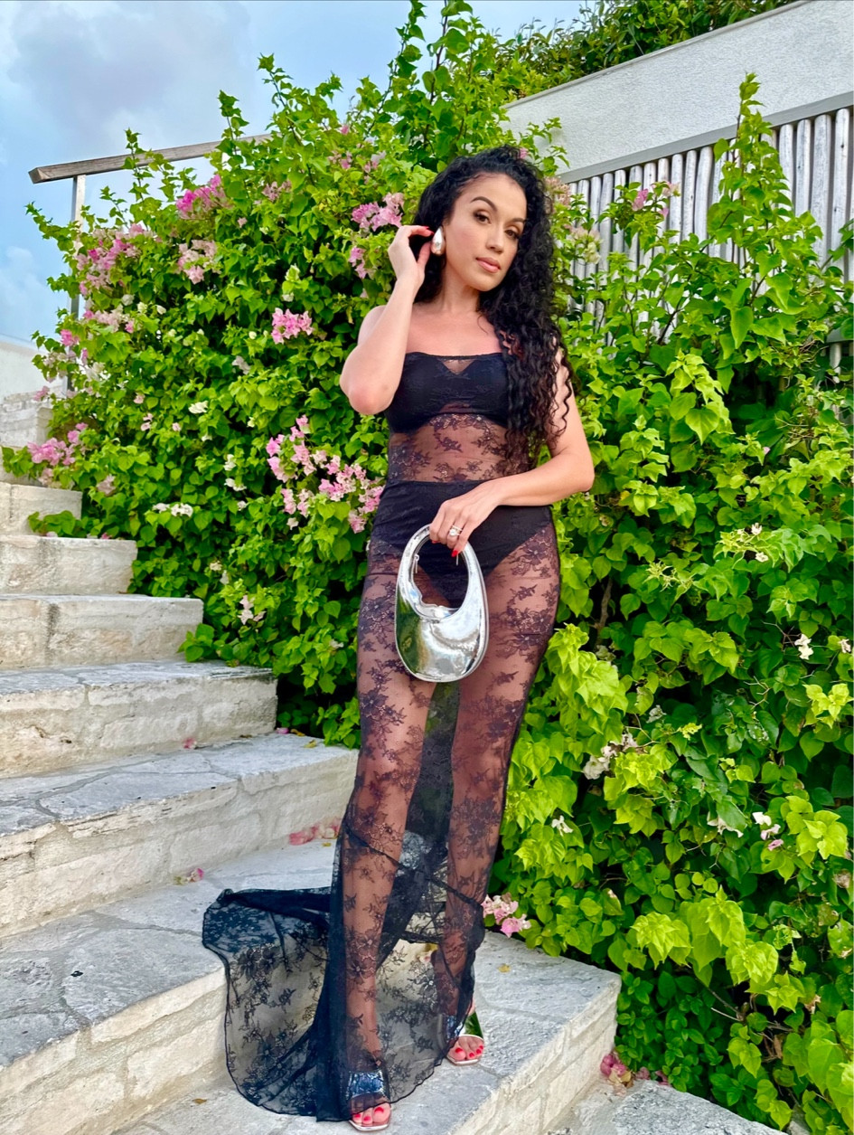 Perfect maxi black lace dress for a romantic private date night. Paired with metallic accessories and heels to make it pop 🖤🪩