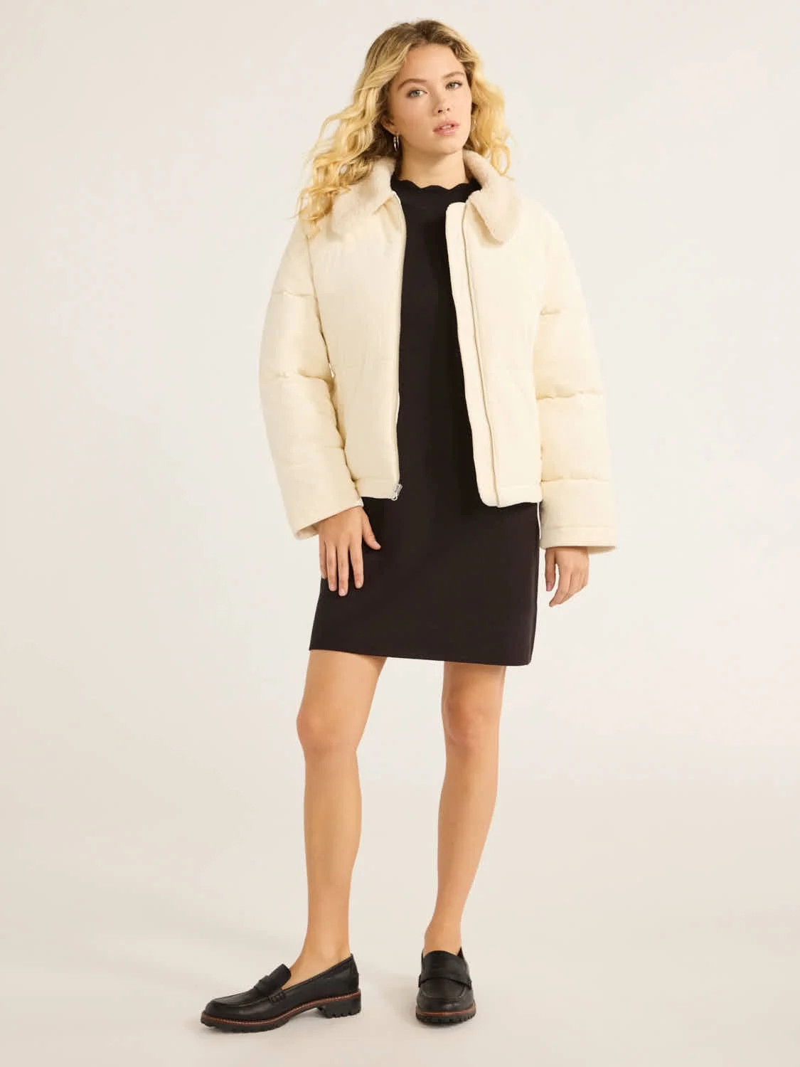 Free Assembly Women's and Women's Plus Short Puffer Jacket, Sizes XS-4X | Walmart (US)