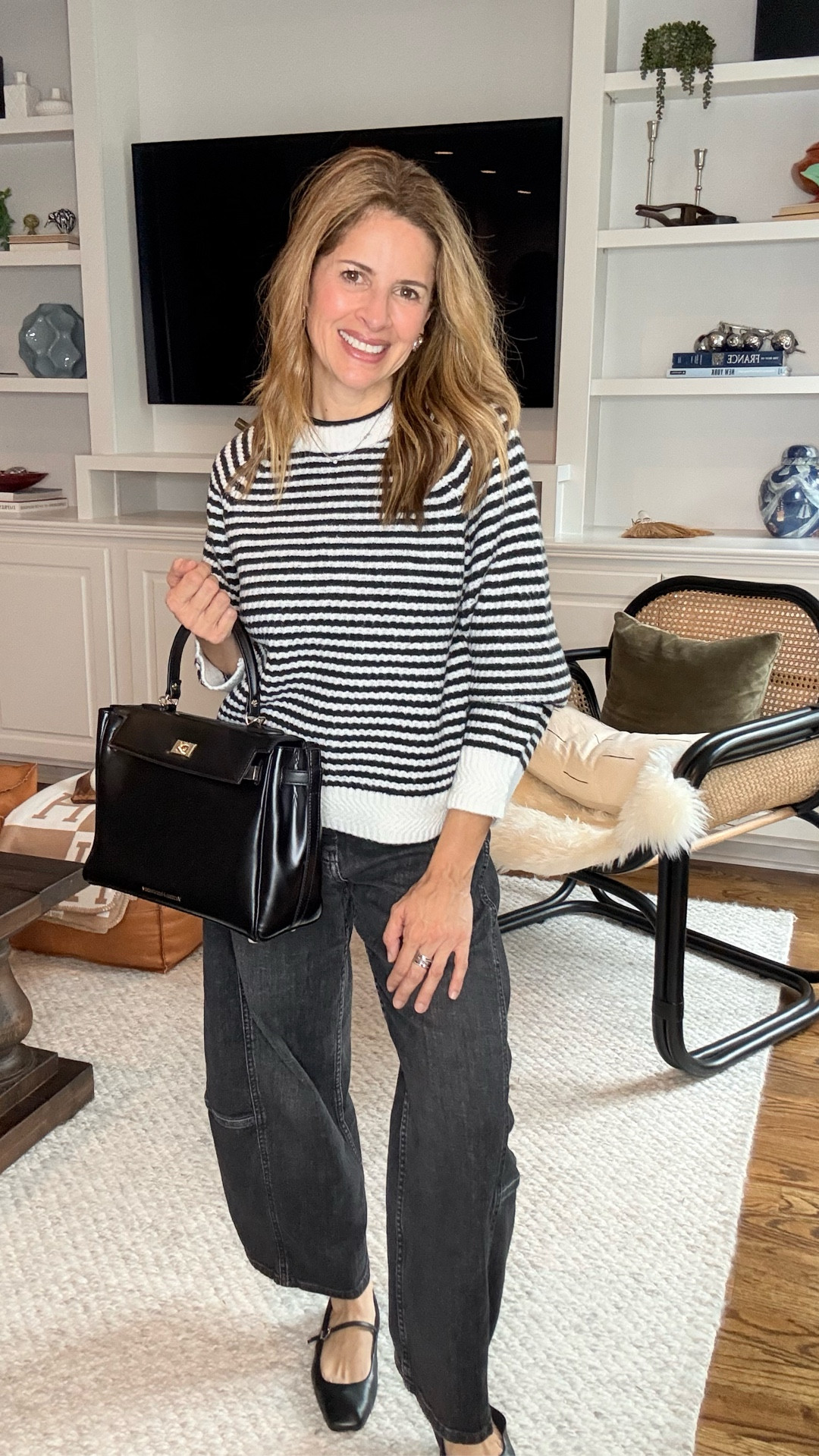 Mix, match, repeat 🤍 Layers that work harder than your closet: button-down + vest + my Target Universal Thread pullover sweater now online✨ I also added another favorite (and a possible substitute from Madewell (chk it out!) 🤎 Which way would you style it, chicas?

.
.
.
#PetiteStyle #PetiteFashion #PetiteOOTD #FallLayers #FallStyle #LayeredLook #PetiteWardrobe #TimelessStyle #EverydayChic #MixAndMatchStyle #TargetStyle

#LTKStyleTip #LTKSaleAlert #LTKPetite