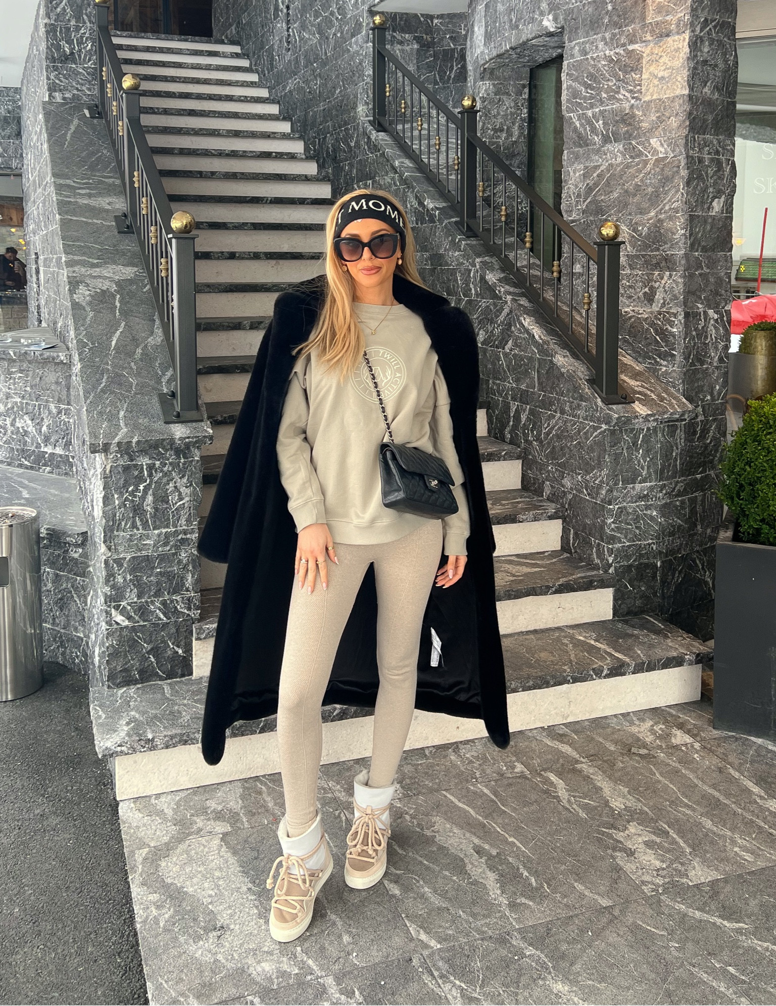 Chalet gal #ski #snowboots #skilook

#LTKtravel