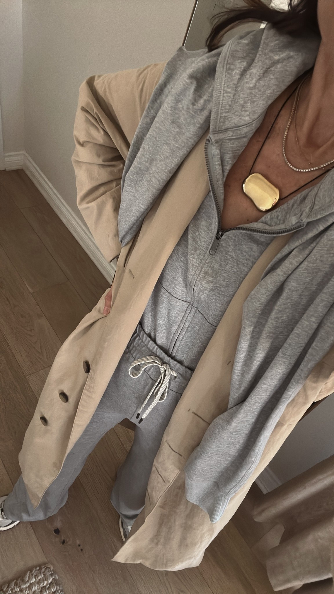 I’ve said it before, and I’ll say it time after time, but the @vuoriclothing Halo Essential Wideleg Pant is the best for travels, errands, everyday life, etc. They don’t sag or lose their shape and are made from the softest material. They come in 3 inseam options and so many great colors. And easily elevated the set with the Rhodes Trench Coat that I reach for time and time again. #vuoripartner 

#LTKOver40