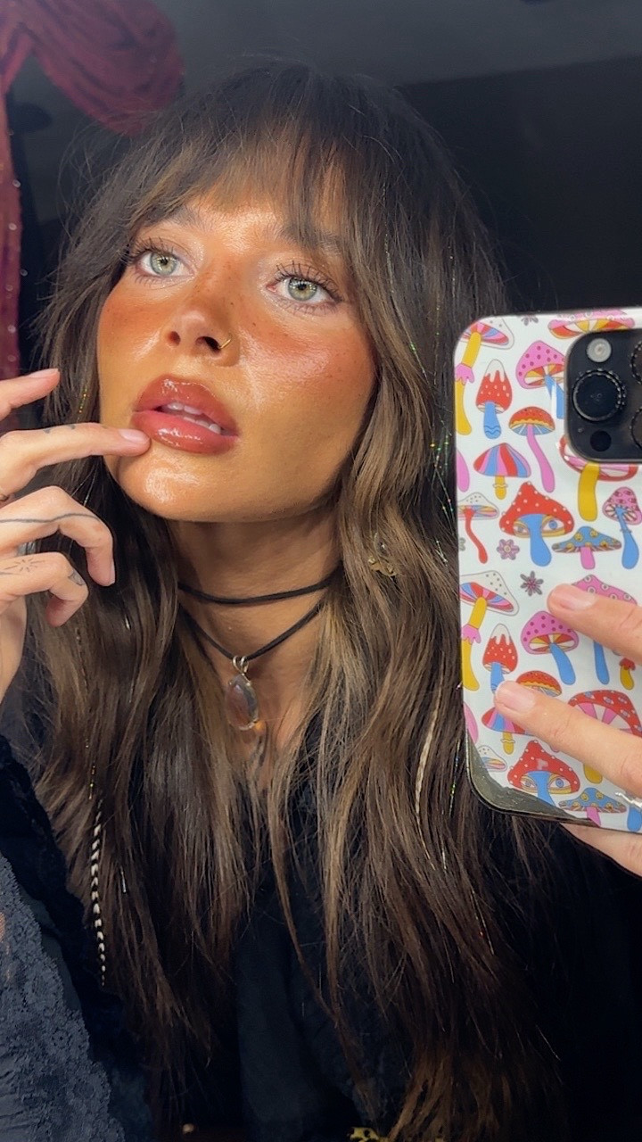 Go-to lip combo
1. Palladio lip stain - mocha
2. Nyx lip pencil - mauve
3. Rhode lip shape - lean
4 Rhode lip tint - toast

#lip #lipcombo #makeup #rhode #nyx 


#LTKBeauty #LTKgrwm