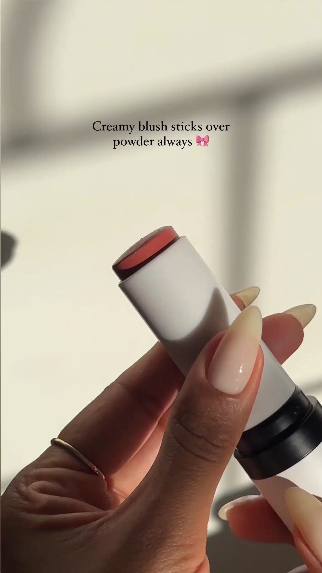 🎀 Creamy blush sticks 🎀

Using a cream blush is always going to give you a glowy and flawless finish to your makeup look. 

Shop theses blush stick link is in my bio 🛍️

#nars #lila #milkmakeup #makeupbymario #blushsticks #blush #alexiaxox 

#LTKGiftGuide #LTKbeauty #LTKaustralia