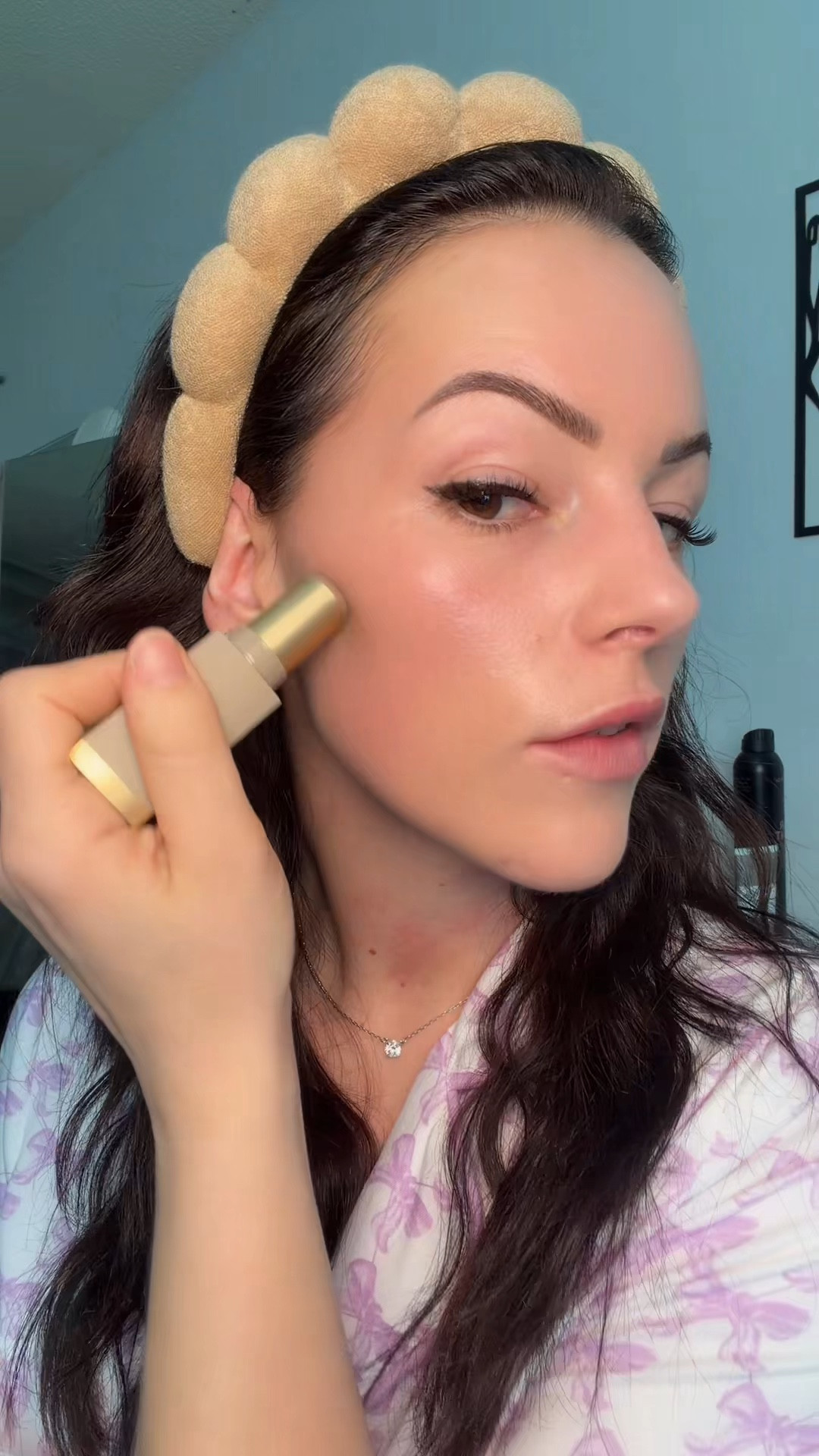 Effortless sculpting in seconds 💁🏻‍♀️ #contourstick #softsculpt #makeuproutine @ulta 

#LTKgrwm #LTKBeauty #LTKmorningroutine