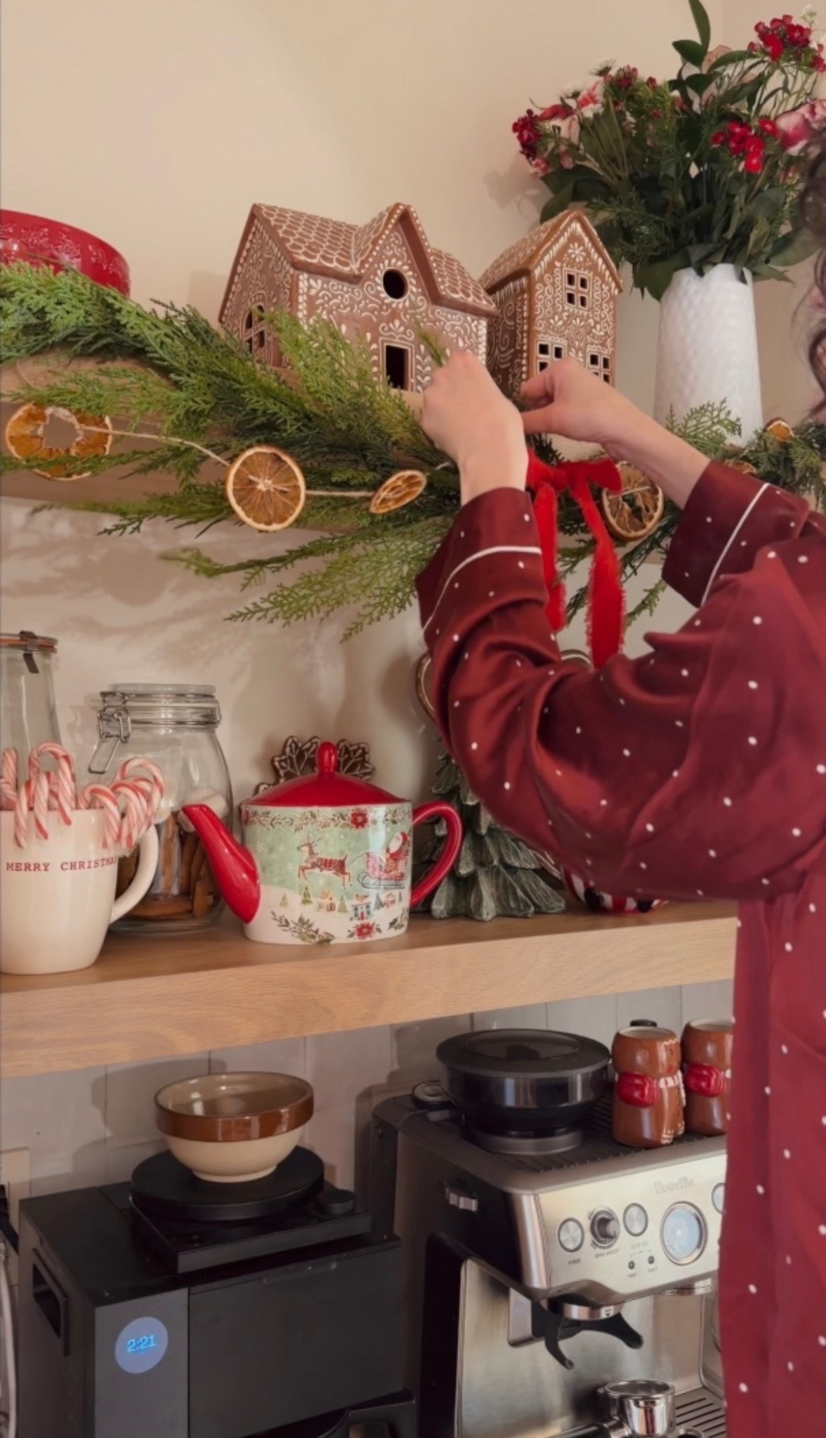 Holiday Coffee nook set up 💫🙌

#LTKHome #LTKHoliday #LTKCyberWeek