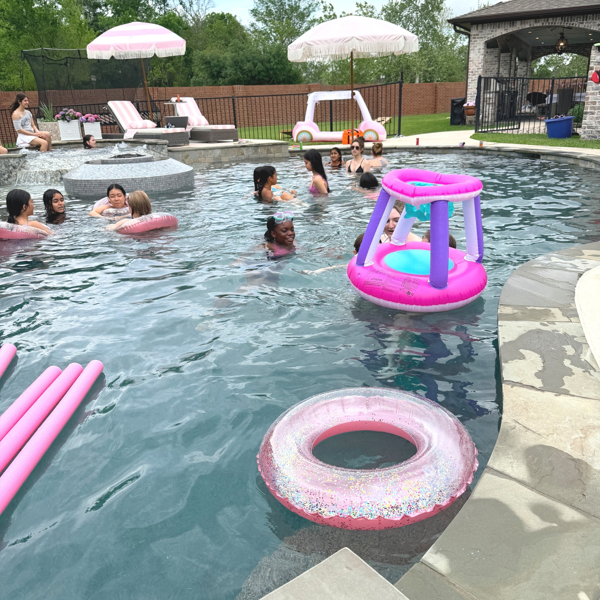 First pool party of the summer season!


#LTKSwim #LTKSeasonal #LTKHome