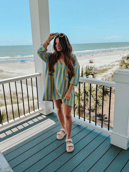 This Free People tunic can be work as a short dress or swimsuit coverup!! Wearing size small! Comes in several other color combos too!! 

#summer #summeroutfit #swimcoverup #tshirtdress #shirtdress 