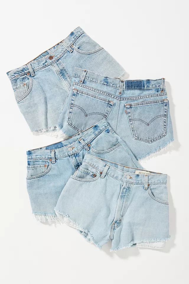 Urban Renewal Recycled Levi’s Basic Denim Short | Urban Outfitters (US and RoW)