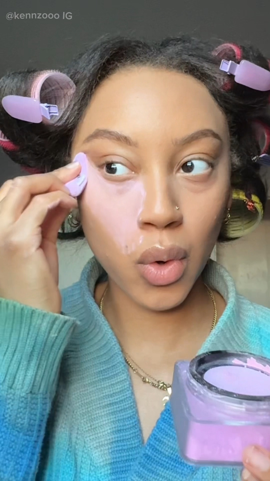 NEW HudaBeauty Ube Birthday Cake Easy Bake Loose Powdaaaa! 

just launched at Sephora tuhhhday but i got a sneak peek last week when the team sent the product to lil ol me✨ getting to try new products  is always such a treat & this is one i was super excited about! here’s a lil look at what the new Easy Bake shade looks like on WOC/Black Women (spef. golden tan tone)

#LTKWatchNow #LTKBeauty