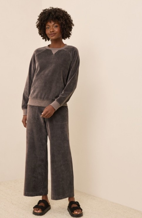  Lack Friday deal on the velour set now 40% off! 

#LTKCyberWeek #LTKHoliday #LTKSaleAlert