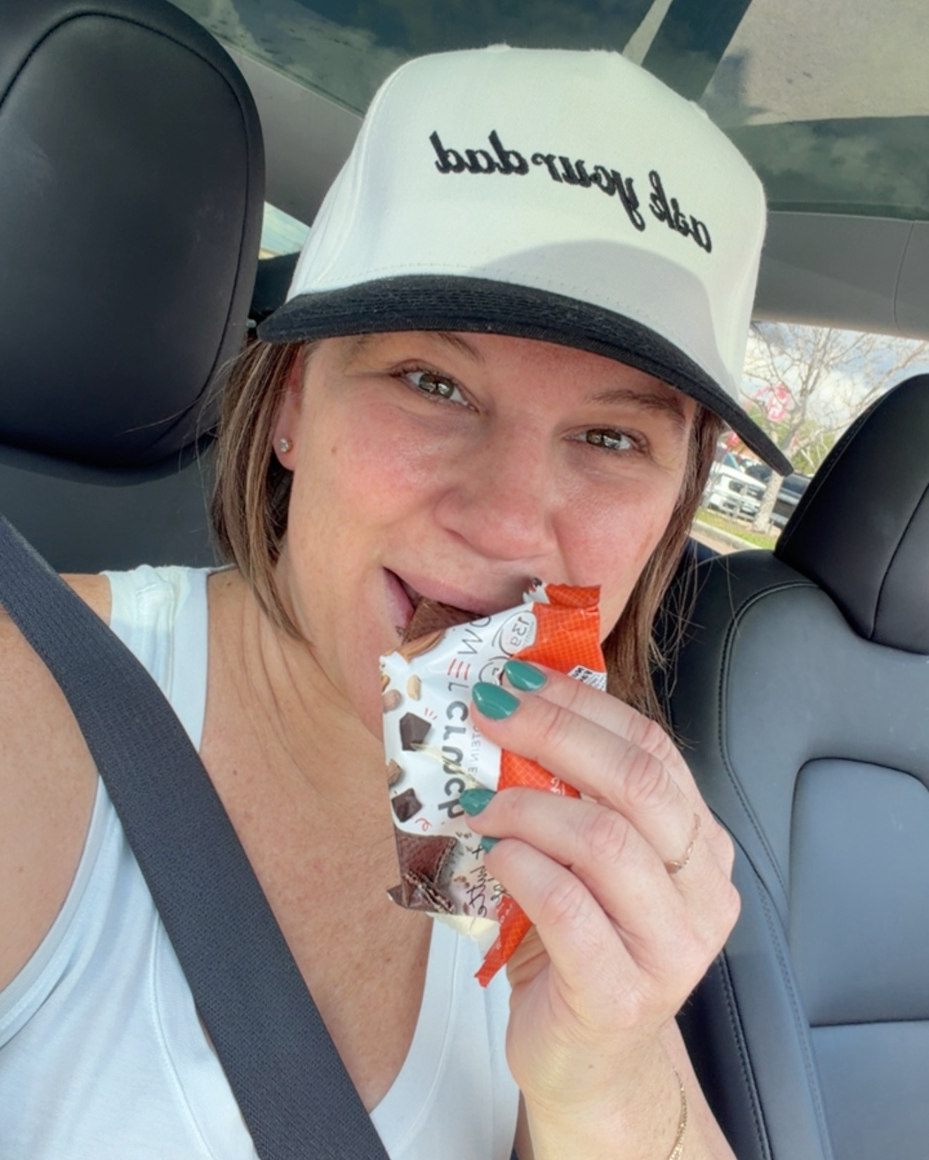 Protein snacks that keep me going between chaos, carpools, and everything in between 🙌
Because let’s be real… if it’s not easy + actually tastes good, I’m not grabbing it 😅
These are my go-to’s right now 🤍 #LTKFinds #MomLife
