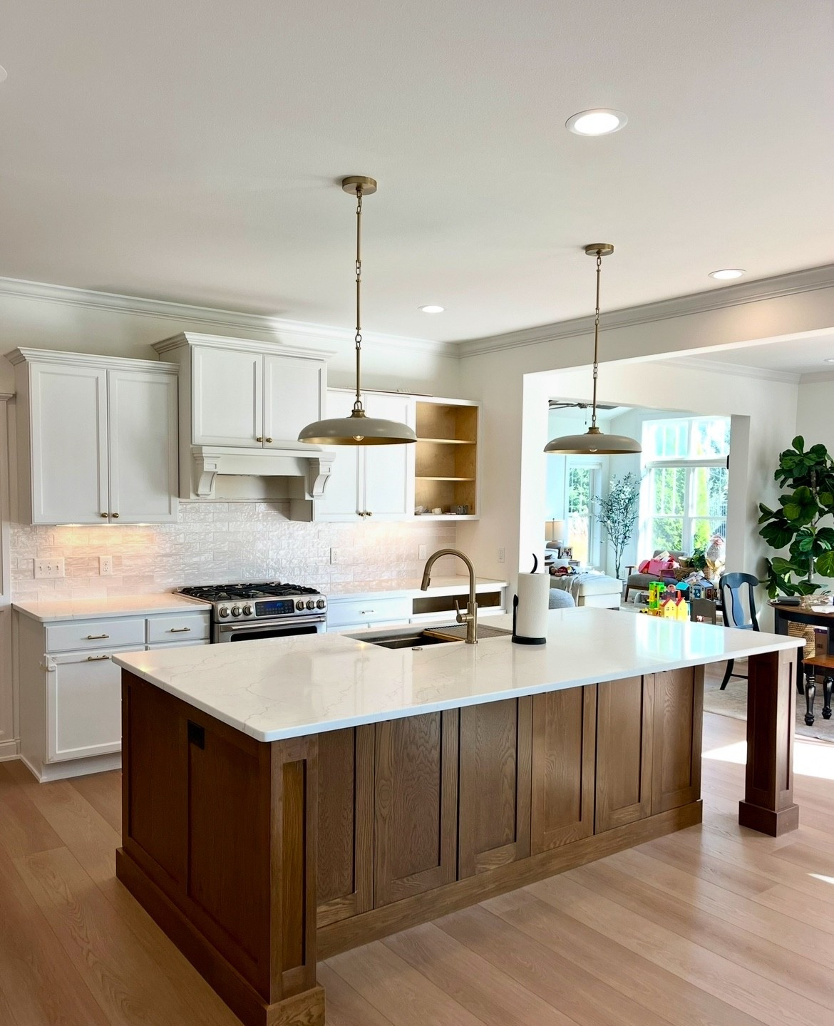 Zero regrets with these pendant lights! I searched for MONTHS and couldn’t love these more! 

Kitchen lighting 


#LTKHome #LTKmomlife #LTKSaleAlert