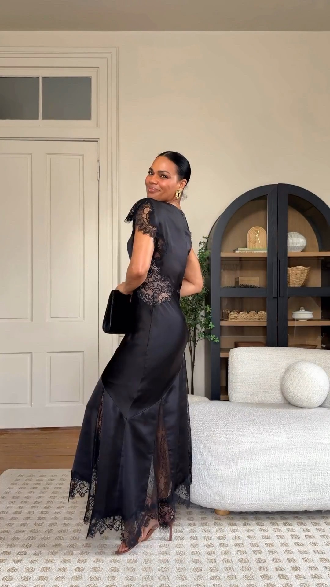 All black and white outfits? Perfect because it’s all from @whbm! Which is your favorite? #WHBMPartner Wearing a 2 and small in everything, all tts!
























Spring dresses, spring outfits, over 50 fashion, fashion over 40, midlife style, mature outfit ideas, classic style, black spring dresses, white spring dresses, spring workwear, spring work outfits 

#LTKWedding #LTKgrwm #LTKWorkwear