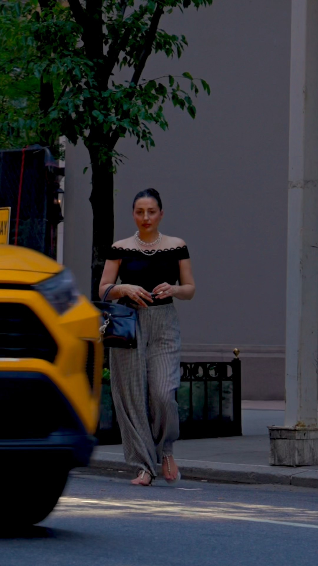 My go-to warm weather gingham pants that are beyond comfortable 

#LTKSeasonal #LTKStyleTip #LTKOver40