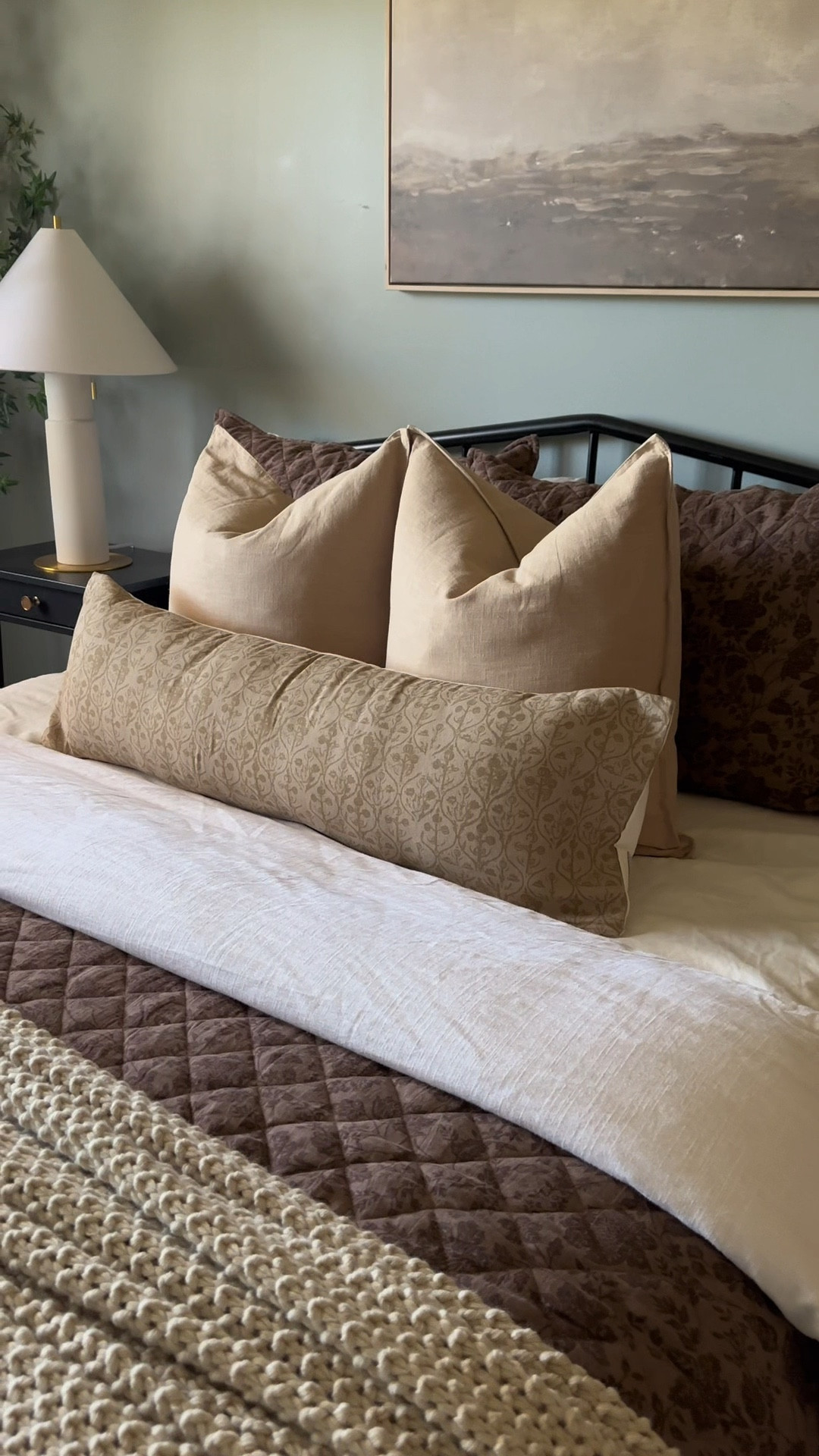 Spare bedroom sources 🫶🏼

#LTKFindsUnder50 #LTKHome #LTKSaleAlert