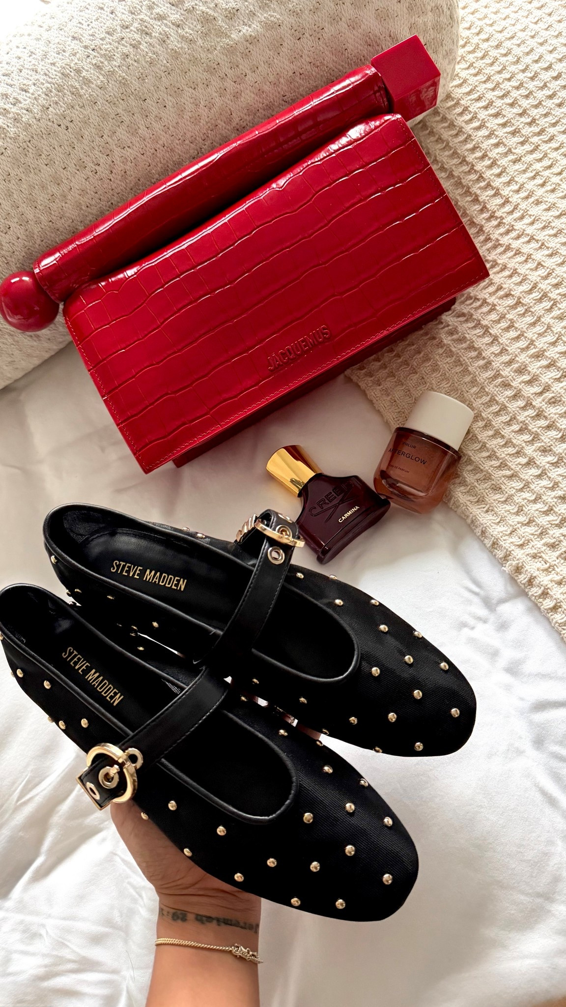 Comfy, stylish, and of course smelling good!

#LTKselfcare #LTKootd #LTKdayinmylife