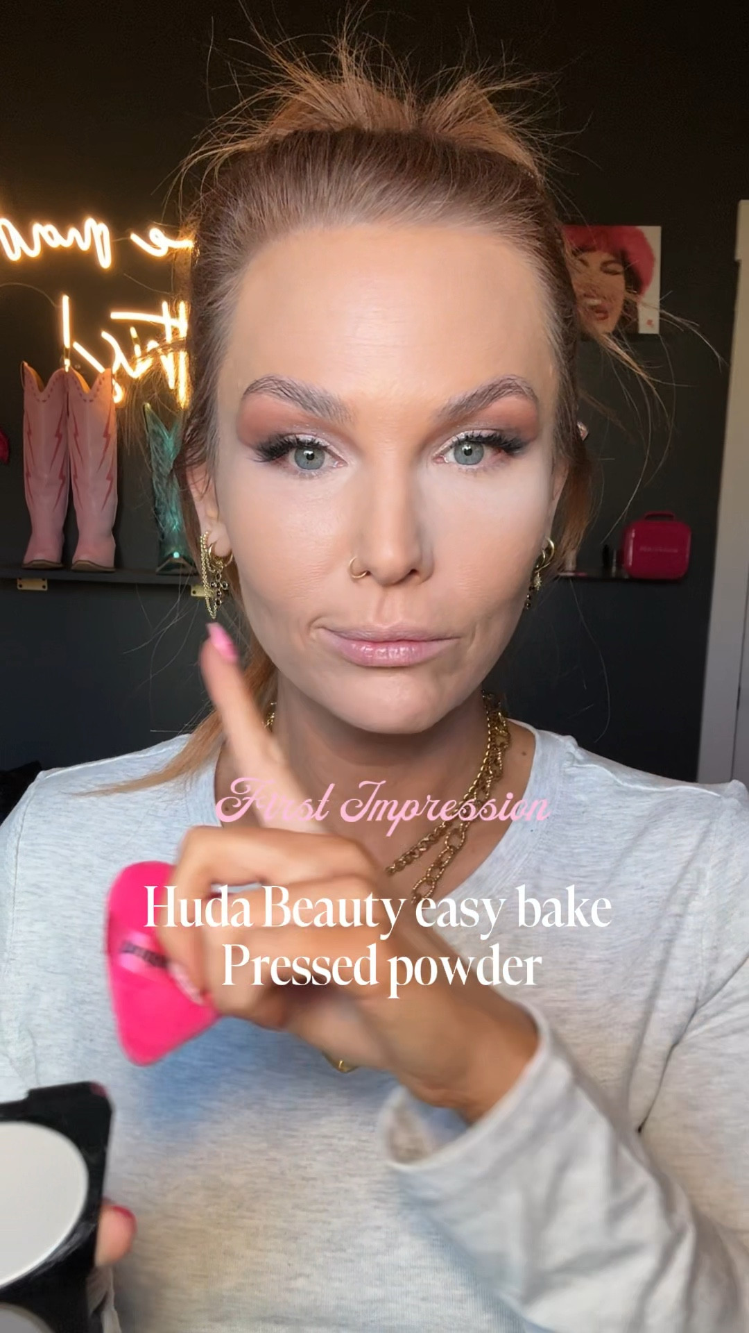 This powder 😮‍💨 10/10! My favorite shades are sugar cookie, cinnamon bun and cherry blossom cake! 

#LTKBeauty #LTKselfcare #LTKmorningroutine