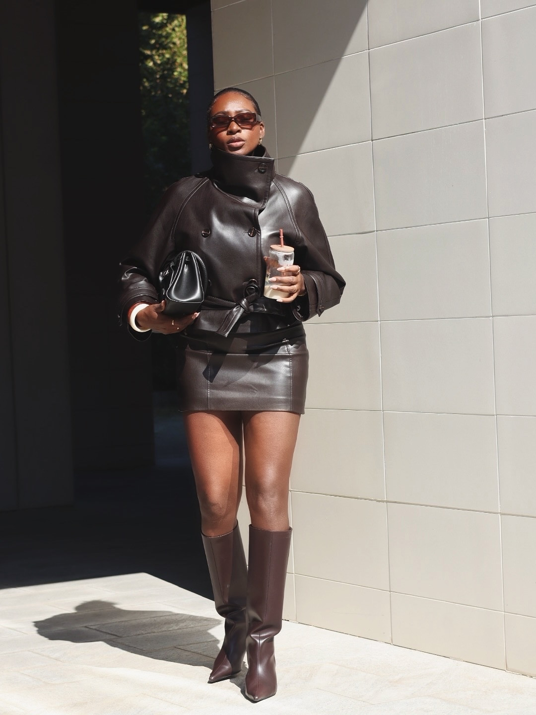 Autumn feels better in leather 🍁

#leather #autumn #monochromeoutfit #ａｅｓｔｈｅｔｉｃ #falloutfitideas #ootd #explorer #brownoutfit #fallfashion #mangocommunity