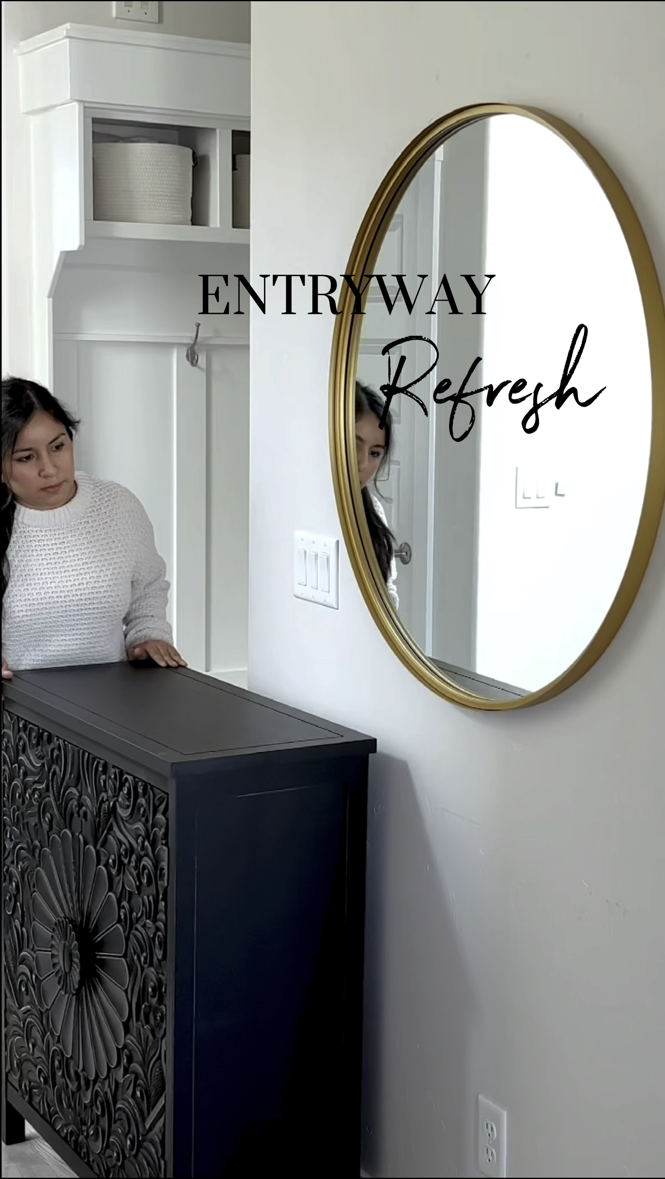 I decided to give it a little contrast in my decoration. So I found this black cabinet and I love it ❤️it looks perfect in my entryway.



#LTKVideo #LTKSeasonal #LTKsalealert