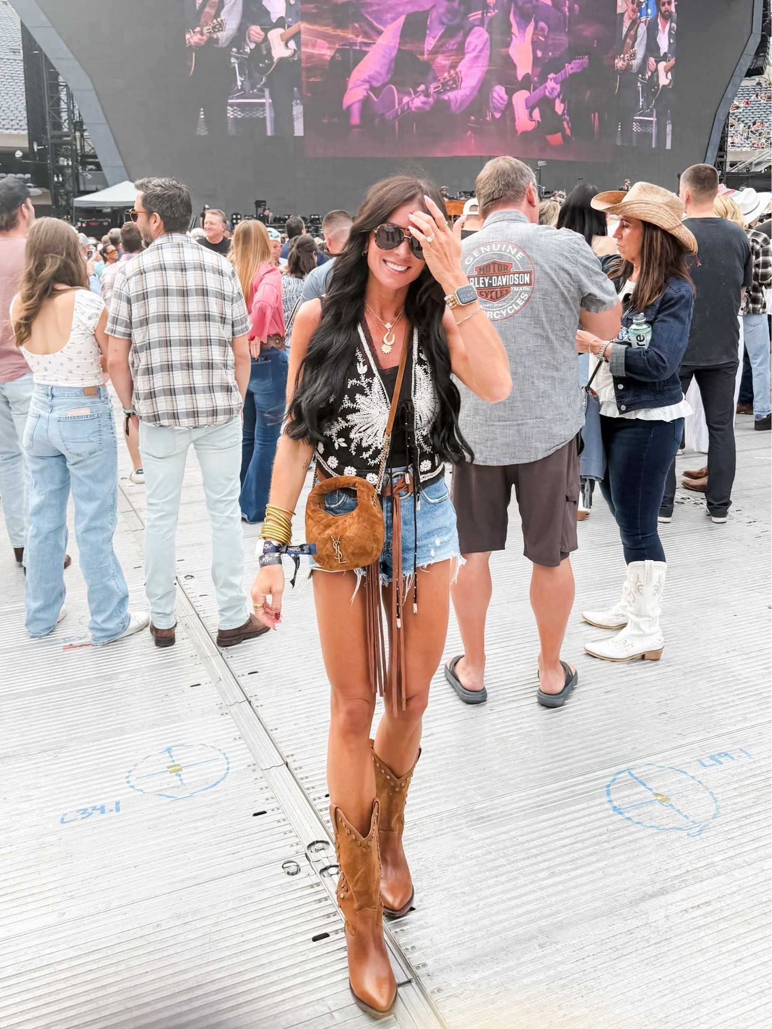 Such a fun country concert look!

#LTKootd #LTKSeasonal