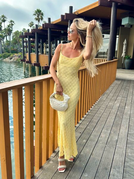 I wore this yellow dress to a wedding, and baby shower, and to Easter dinner. It’s soooo comfortable! Wearing an XS

#LTKSeasonal #LTKwedding