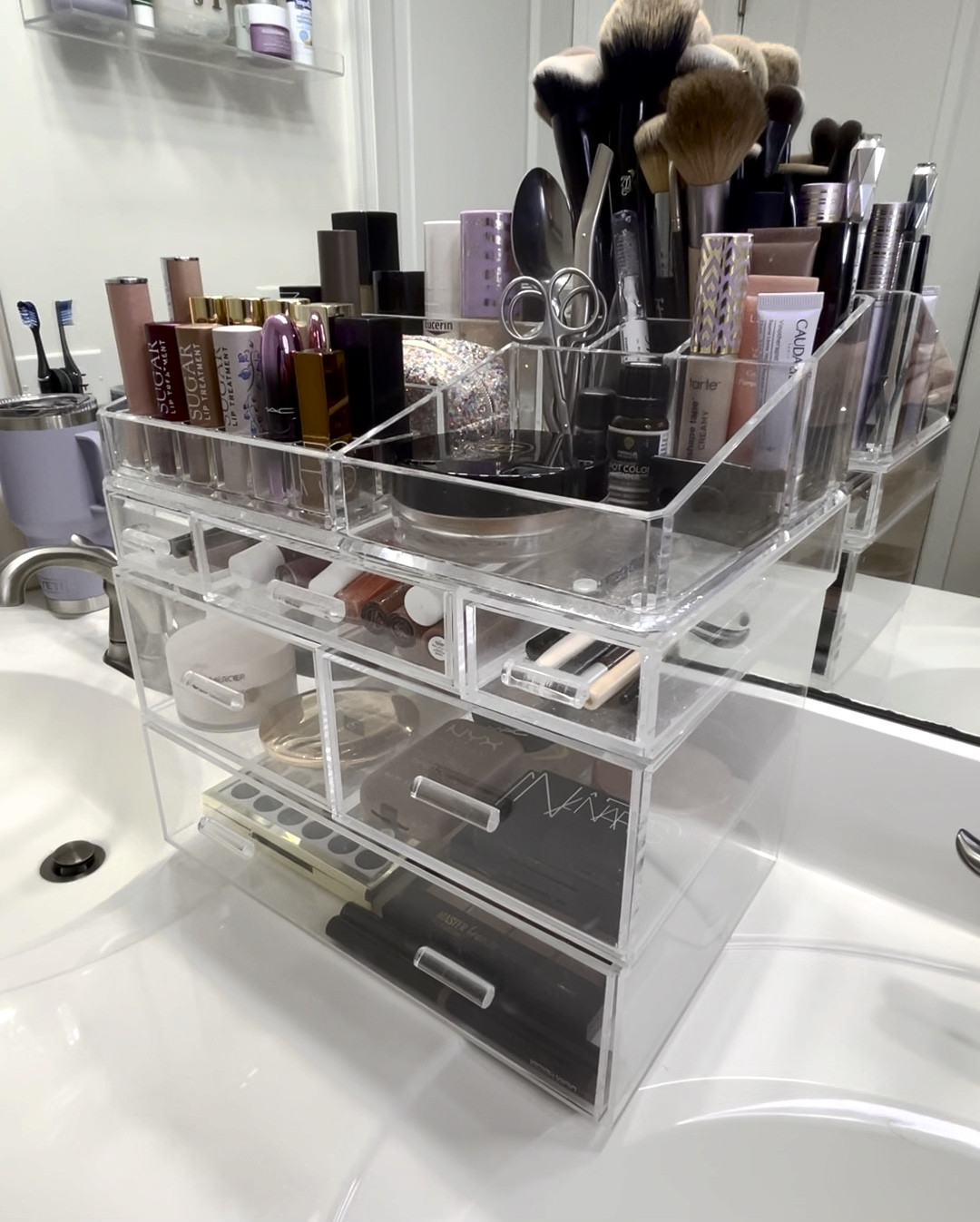 Cleaning and organizing my makeup is so therapeutic to me! 

#LTKhome #LTKVideo #LTKbeauty