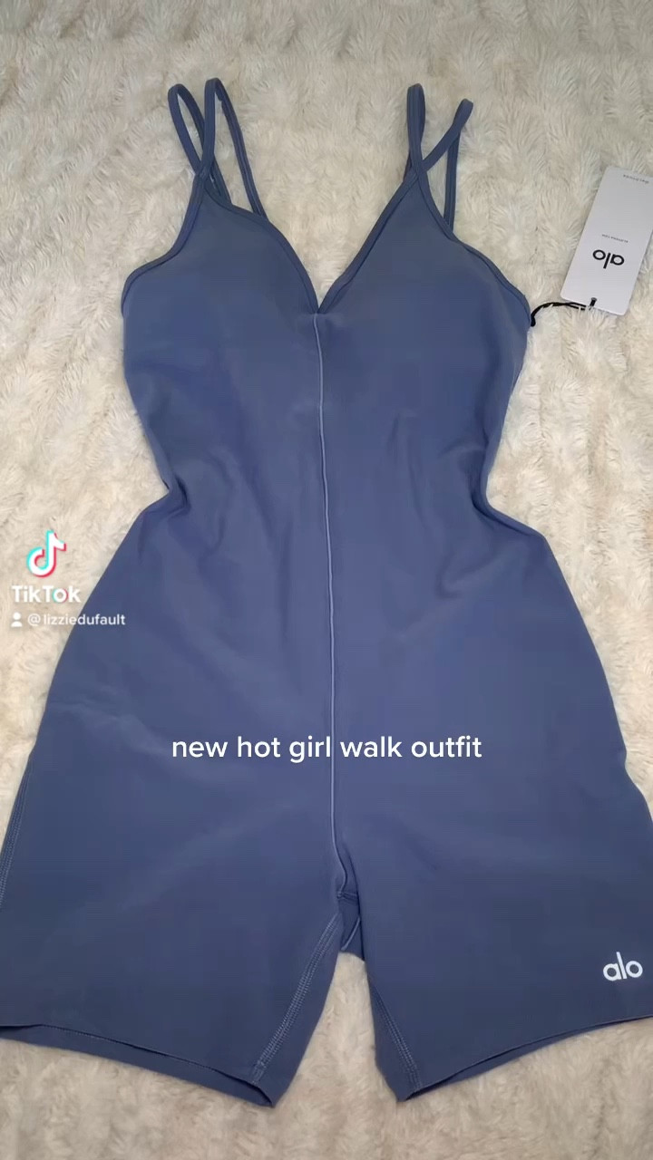 this jumpsuit >>>>> <3