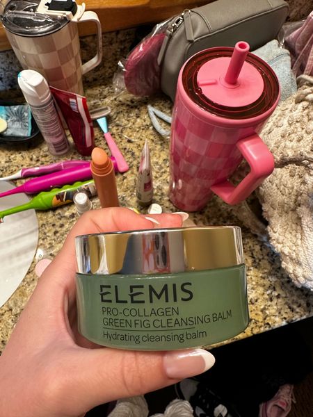 Elemis is on the LTK SALE!! 20% off SITEWIDE!! This is my new fav cleansing balm!! 

#cleansingbalm #elemis #beauty #ltksale #salealert

#LTKbeauty #LTKsalealert #LTKSale