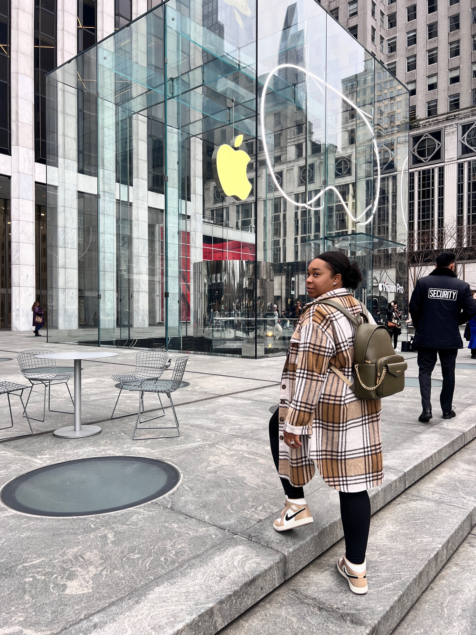 Walks in NYC 📍

#LTKmidsize #LTKitbag #LTKstyletip