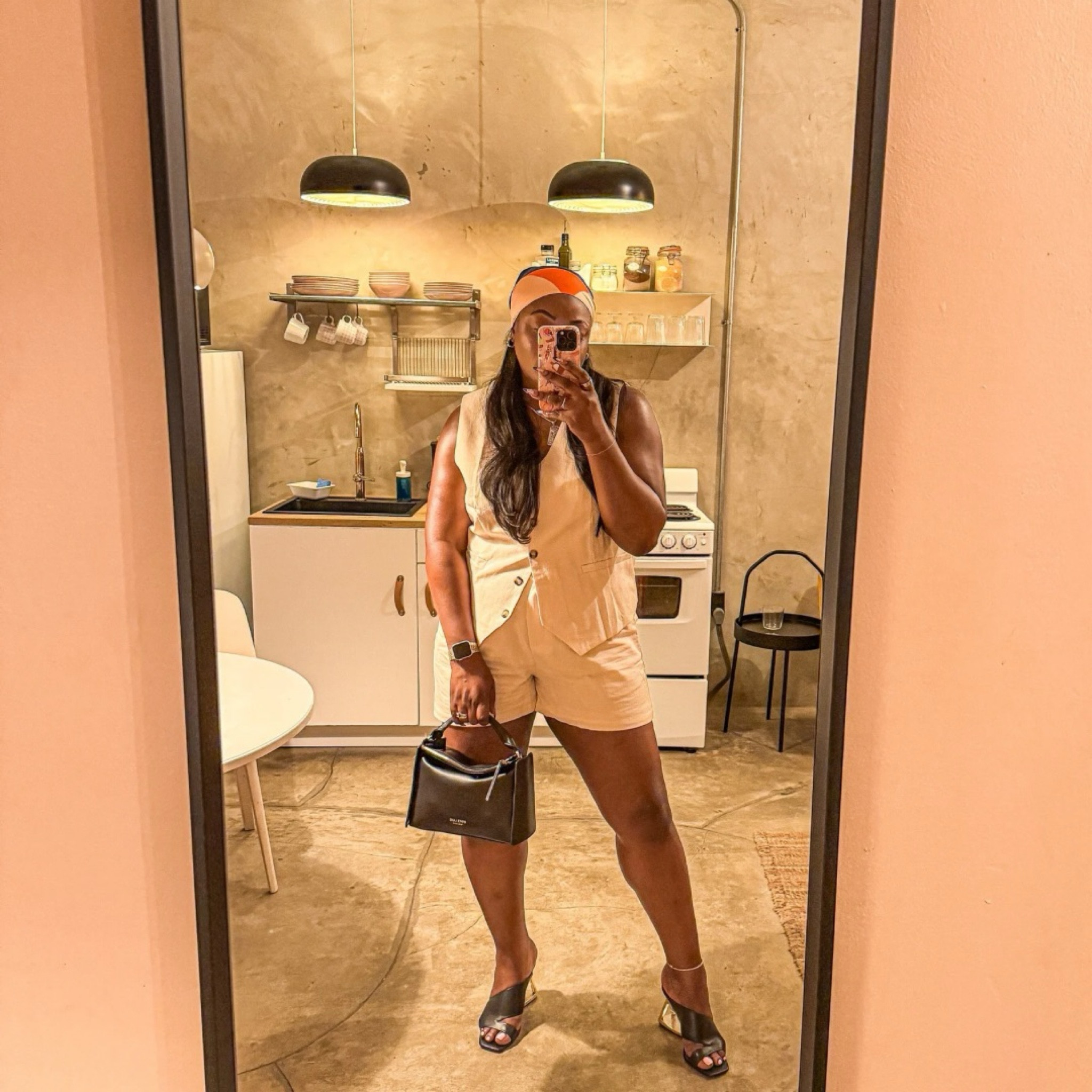 Vaca look



#LTKOver40 #LTKMidsize #LTKSaleAlert