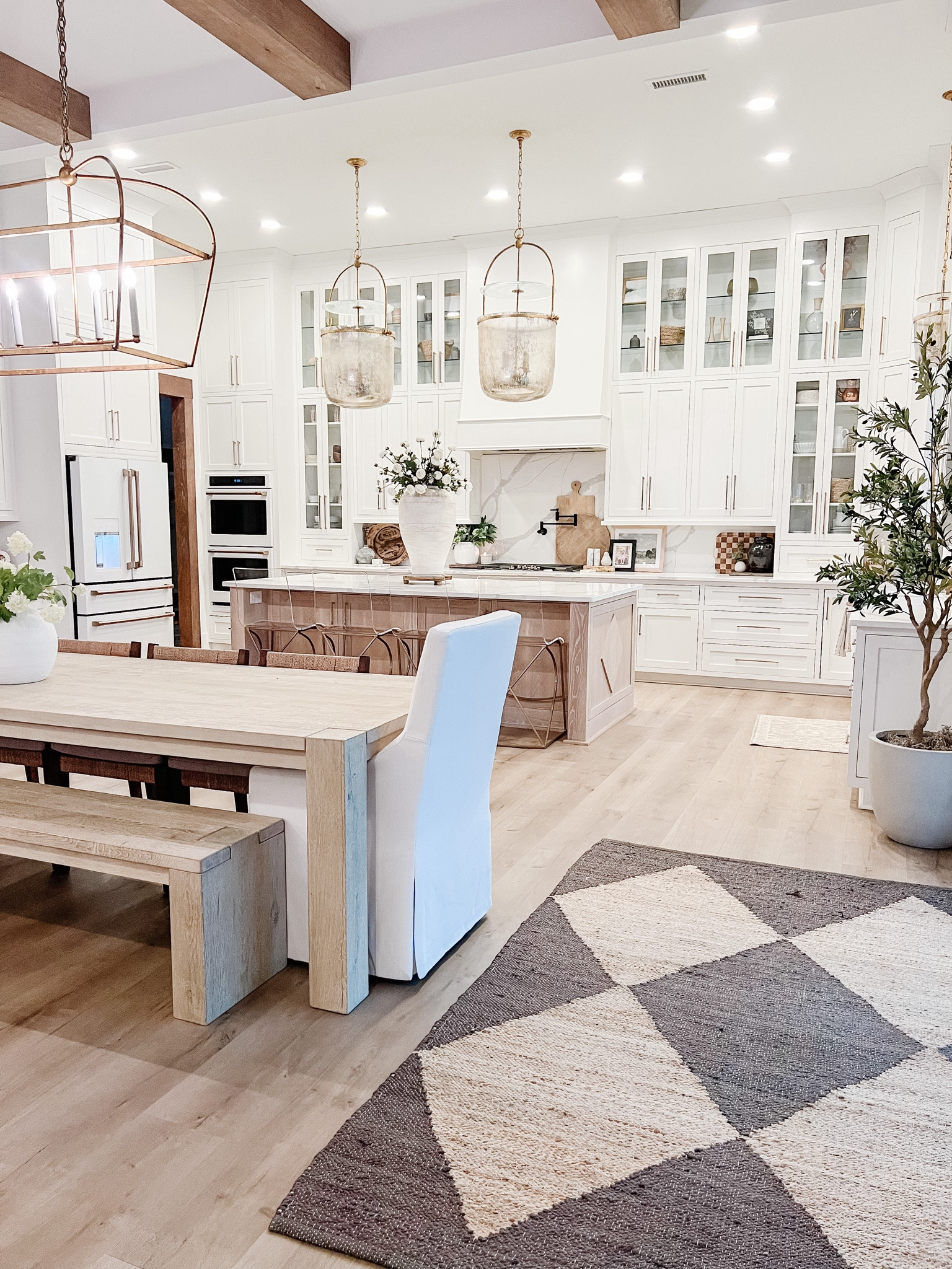 Our harlequin area rug is on major sale! We have two of these and love them
Bc of the heavy weave! Perfect for high traffic areas!

Home decor
Target
Walmart
Mcgee & co
Pottery barn
Thislittlelifewebuilt 
Amazon home 
Living room
Area rug 

#LTKSeasonal #LTKhome #LTKsalealert