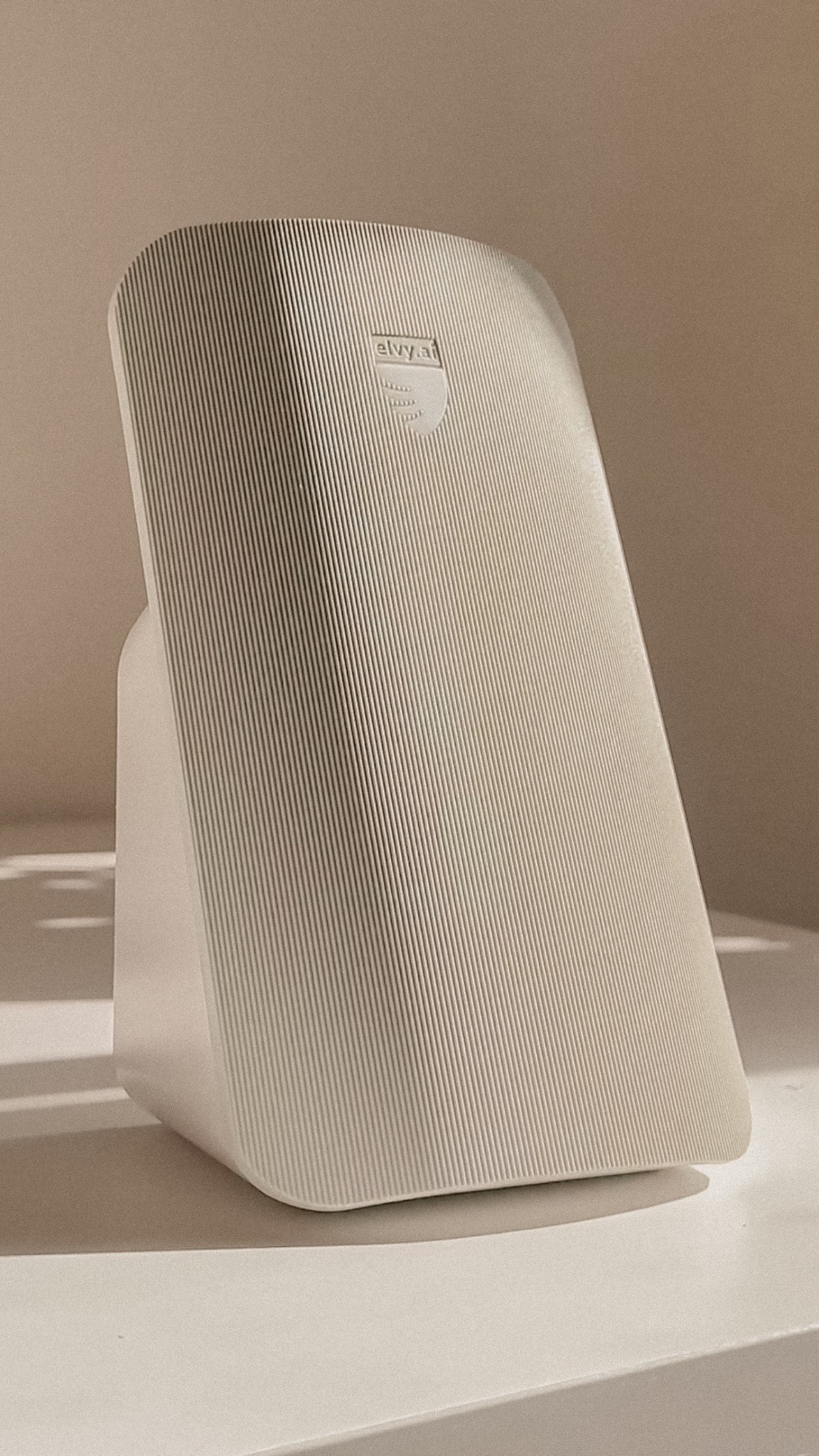 Wireless phone charger 

#LTKHome