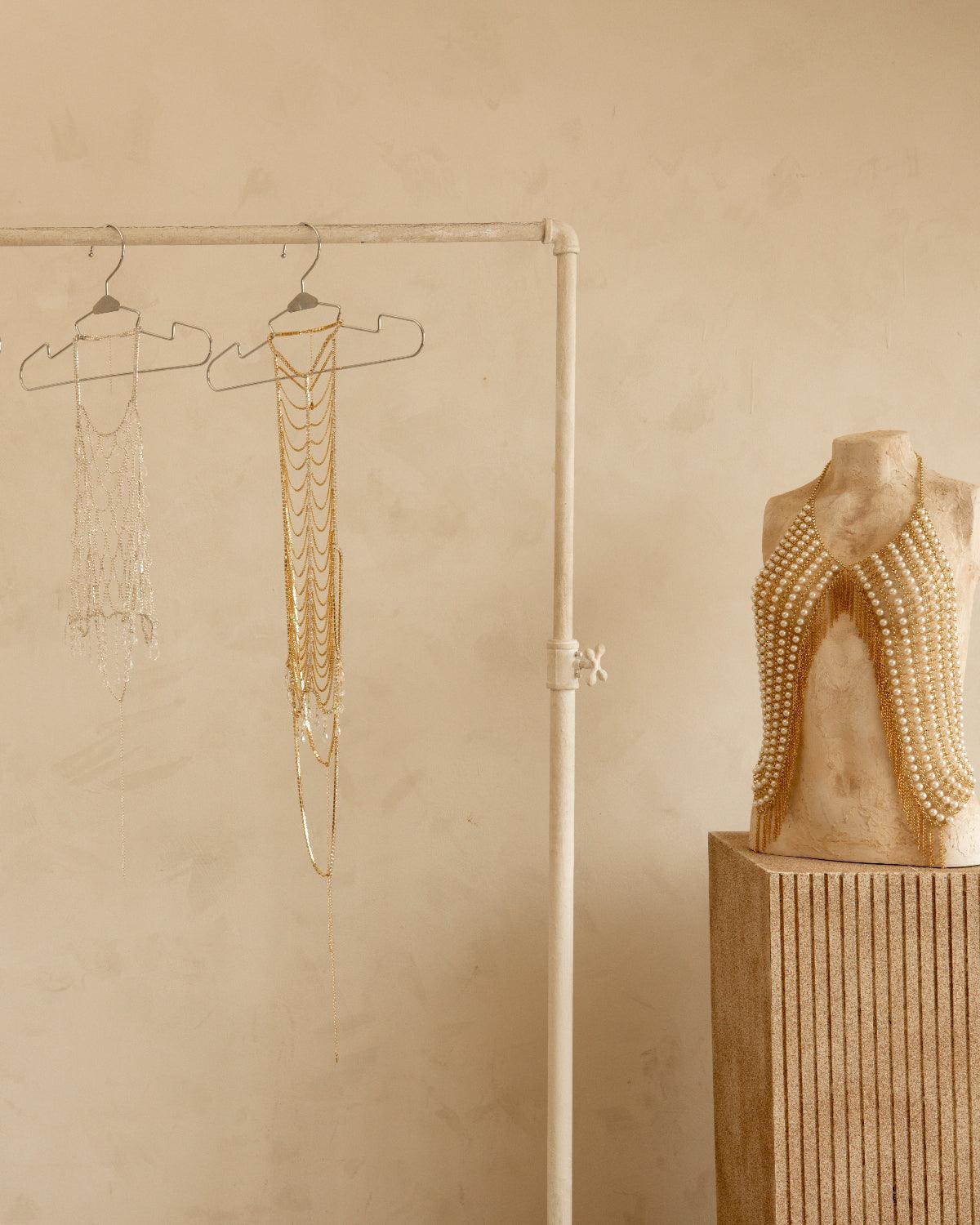 SPACED OUT CHAIN TOP | 8 Other Reasons