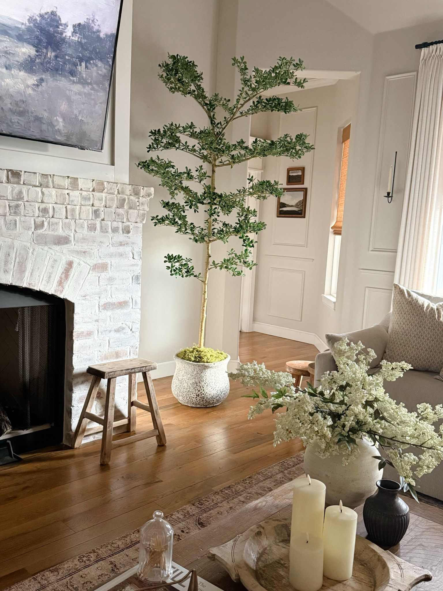 My new tree ! Its so really amazing!!! #etsy #livingroom #fauxtree #springrefresh 

#LTKHome #LTKSeasonal