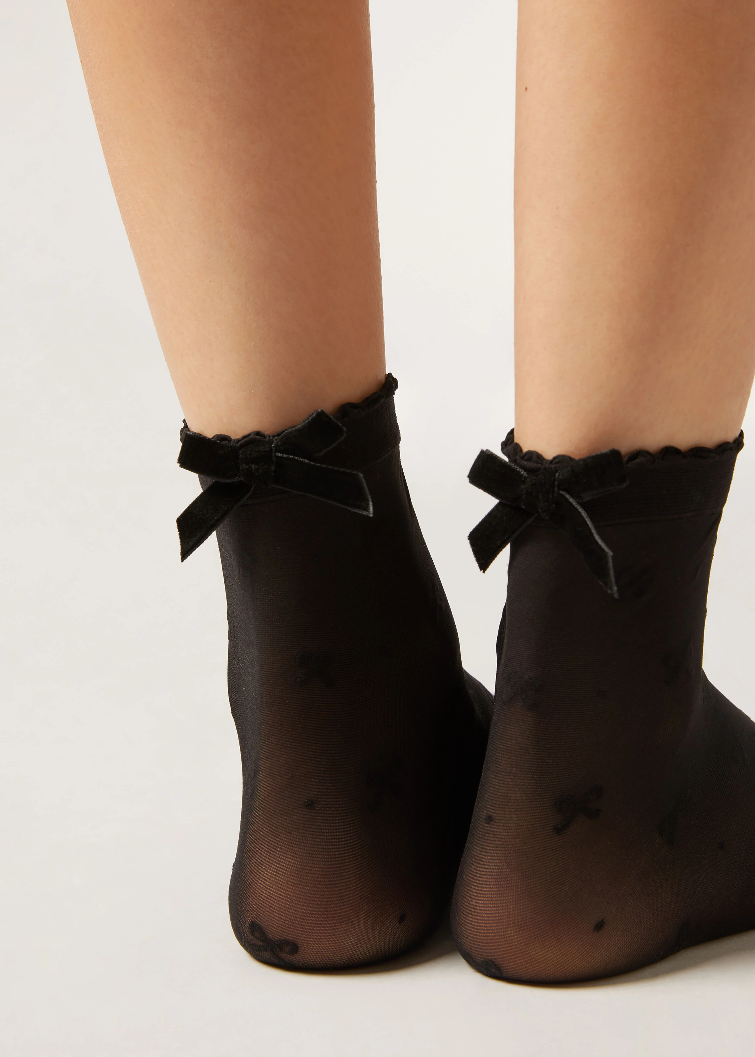 Sheer Socks with Bows | Calzedonia US