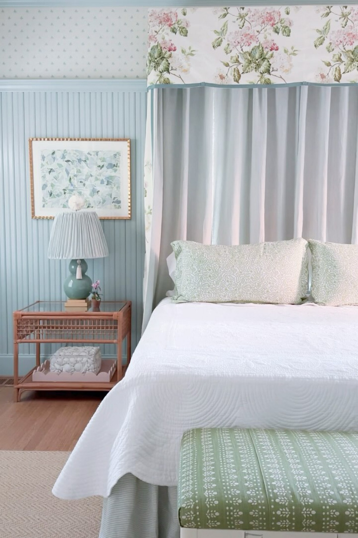 Before & After 🩵🩵🩵

Paint Color: Farrow & Ball Teresa’s Green in Satin Finish
Wallpaper: Colfax and Fowler Ashling in Aqua
Natural Fiber Shades: @paylessdecor Platinum Exotic in Prairie White
Art: @katherinewirthart 
Flowers: @fleurs.de.cire_waxflowers 
Floral Chintz: Schumacher’s Summer Hydrangea in Ivory
Striped Linen: Schumacher’s Wesley Ticking Stripe in Aqua
Green Block Print: @alice.sergeant najwa reverse verte 
Scalloped Quilt: @sarahkdesignslondon 
Green Shams: @biscuithome Shelby 

#before&after #guestroomtransformation #oneroomchallenge #apartmenttherapy
#orcat #diyhomedecor #sewing #halftester #canopy #bedcanopy #diydecor
#grandmillennial #grandmillennialstyle
#coastalhomedecor #guestbedroom #bedroom