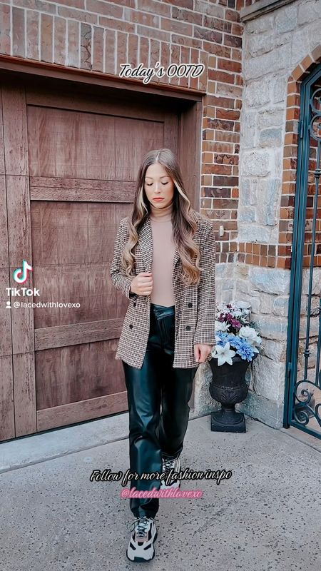 Today’s OOTD 🤍 Leather pants for the win ⚡️

Pants: TTS, wearing a 6 long
Bodysuit: TTS, wearing a medium
Blazer: Runs a little small, sized up to a large



#LTKunder100 #LTKstyletip #LTKshoecrush