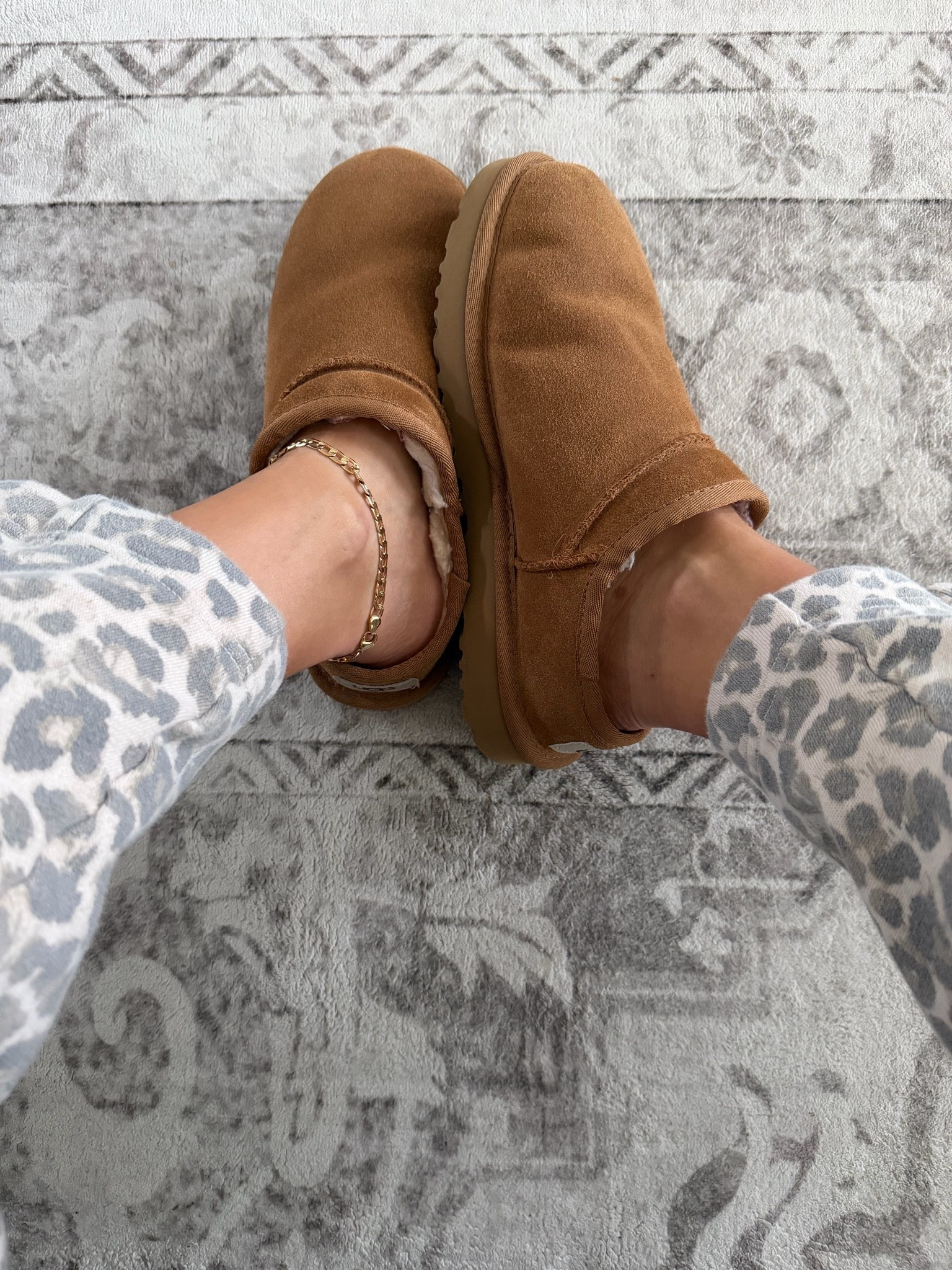 Uggs on sale
True to size

#LTKSaleAlert