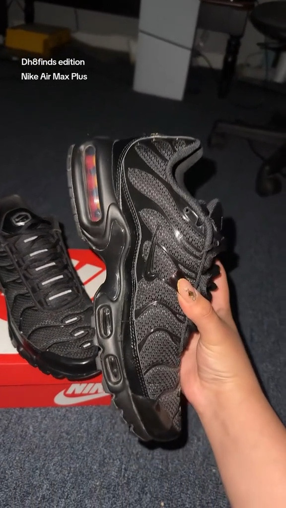 Link➡️ https://sale.dhgate.com/1GWVU441 — Designer-Inspired Nike Air Max Plus Sneakers - These sneakers are bold, comfortable and built for all-day wear 
#LTKshoes #LTKdupe #LTKfinds #LTKmens #LTKwomen #LTKfashion #LTKstyle #LTKstreetwear #LTKunder100 #LTKactive

#LTKStyleTip #LTKShoeCrush 

#LTKOver40