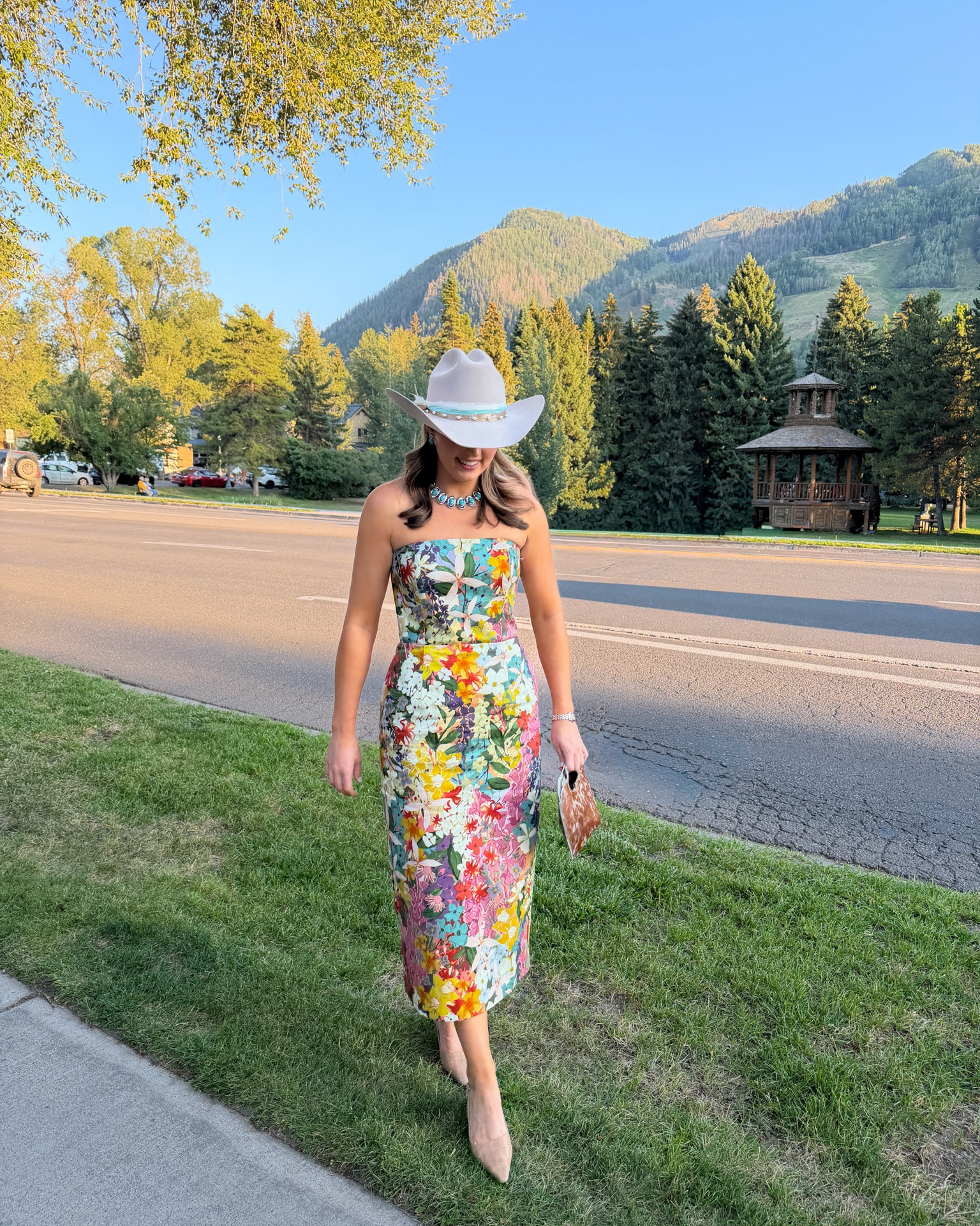 August faves!! Linked what I could! 💗 my hat is from AB. Lino and my white boots are Petite Paloma!